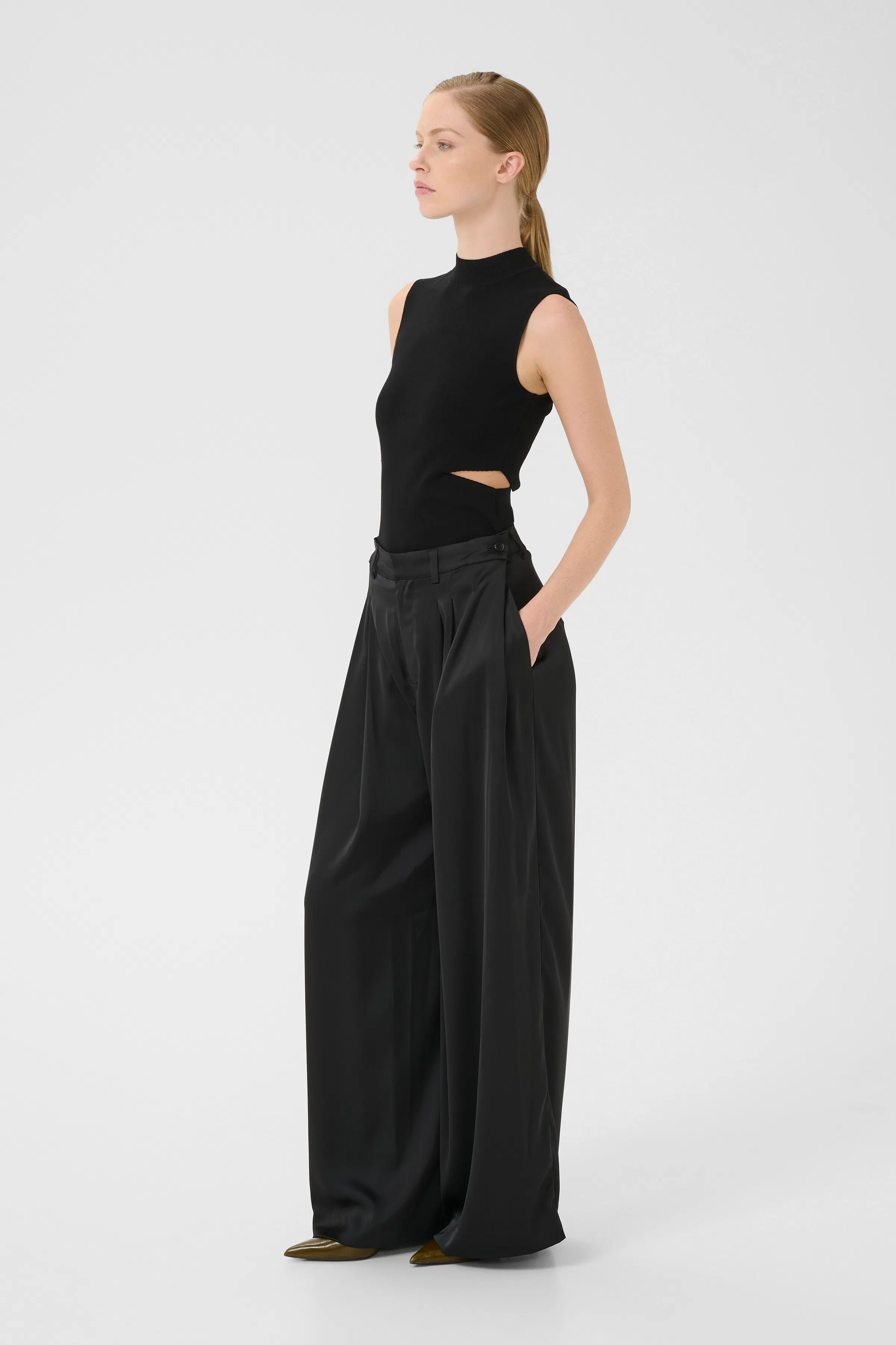 GZrue Byxor LOOKBOOK FRONT 10910805-100017