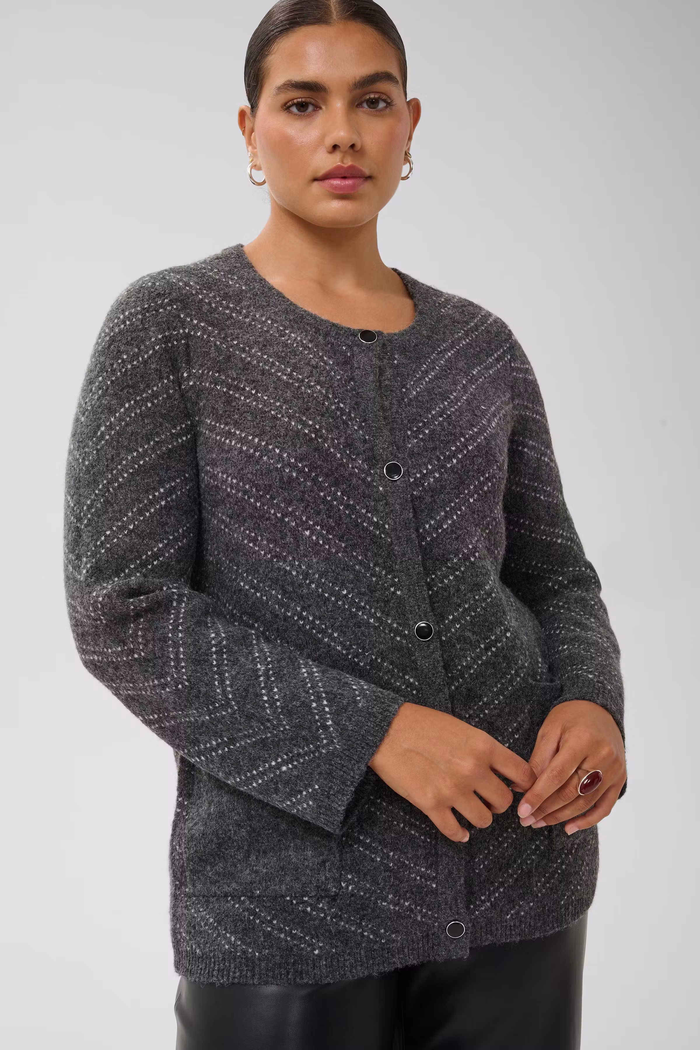 KChilma Cardigan LOOKBOOK DETAIL 10584600-1000114