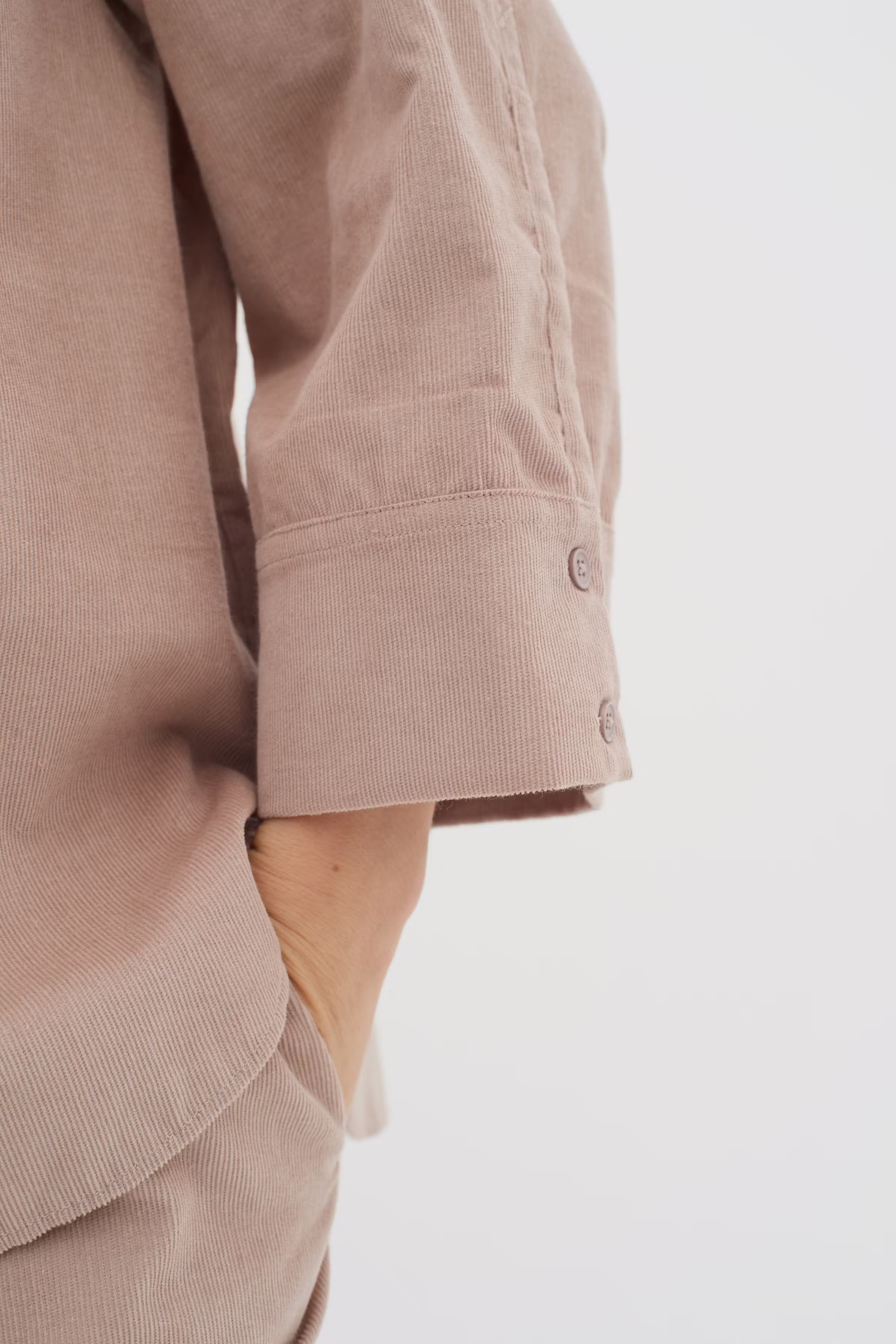 CarmenIW Sammet Skjorta LOOKBOOK DETAIL 30108961-151506