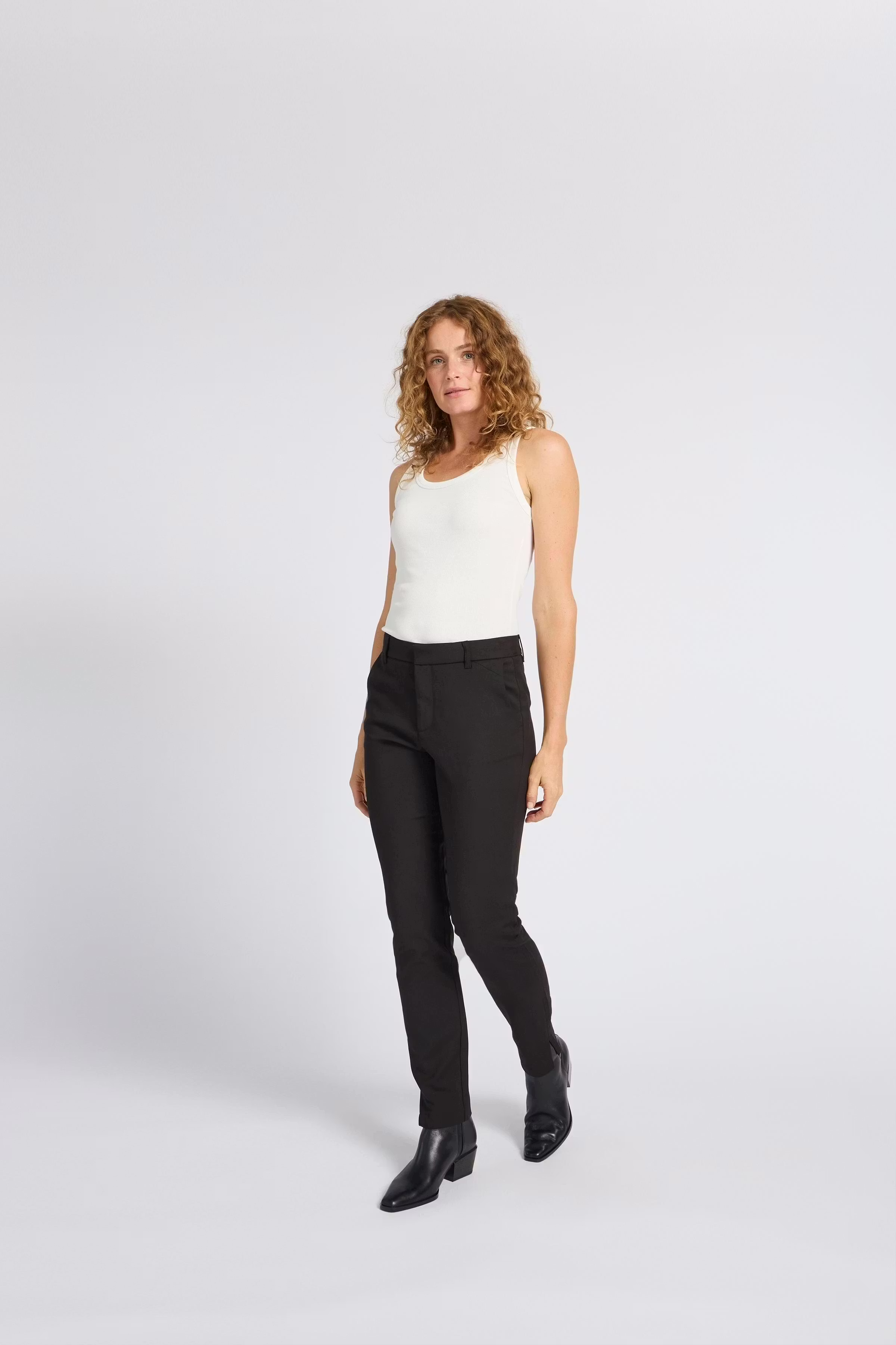 PZBINDY Trousers LOCATION NONE 50210332-193911