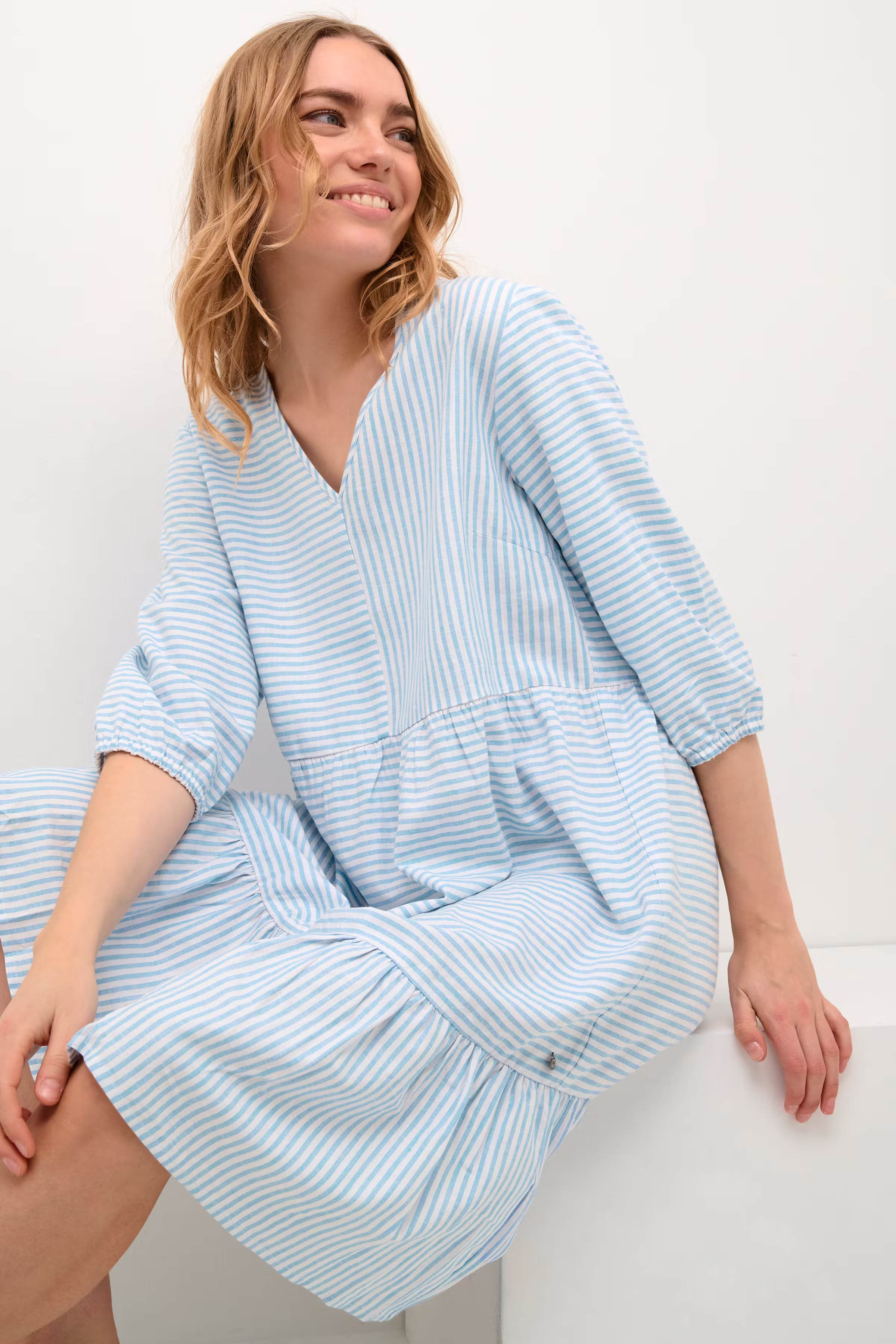 CRVenta Linen Dress LOOKBOOK DETAIL 10609852-104396