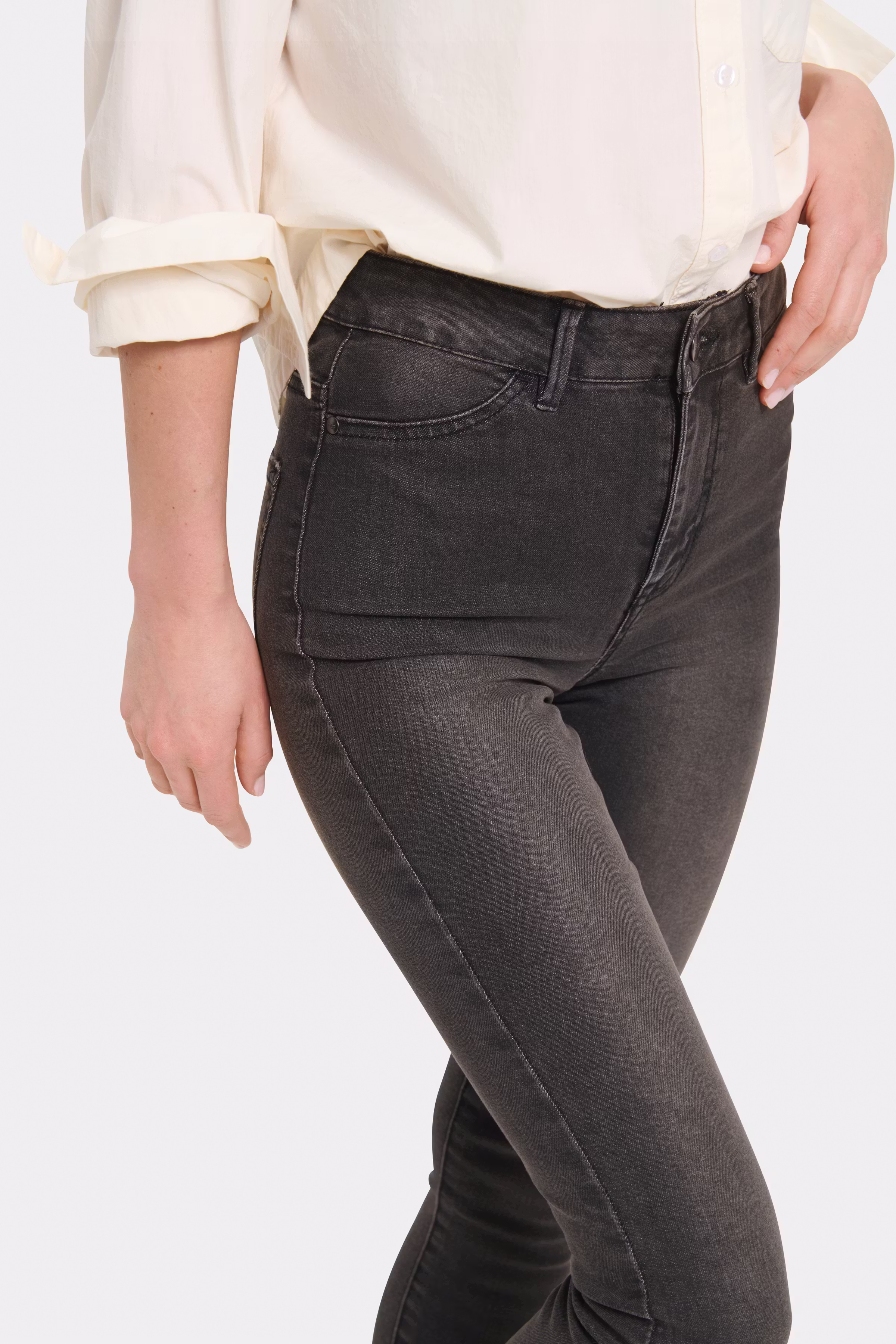 T5757, Jeans LOOKBOOK DETAIL 30510166-102D