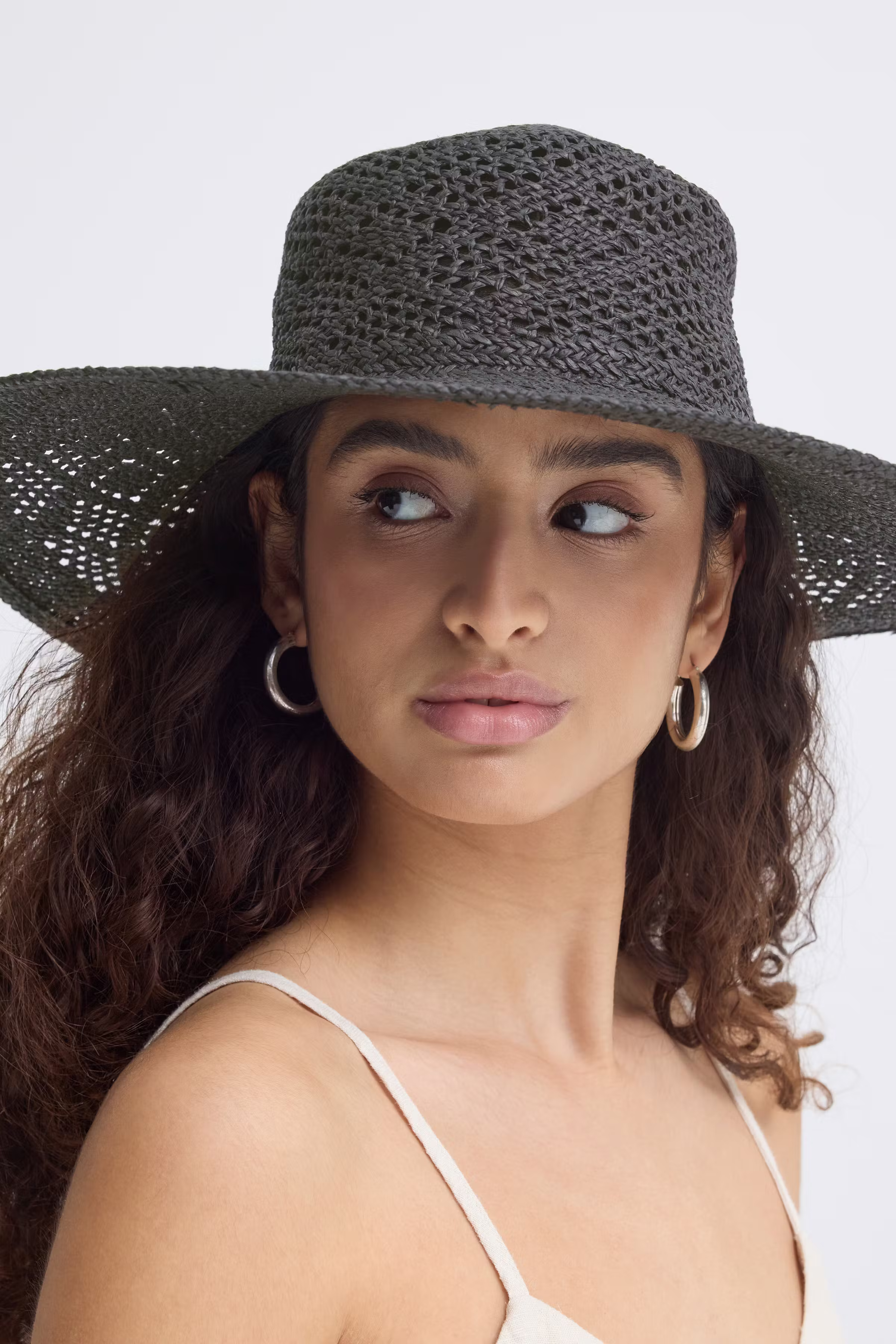 IAMAGGIE Hatt LOOKBOOK FRONT 20125735-194008