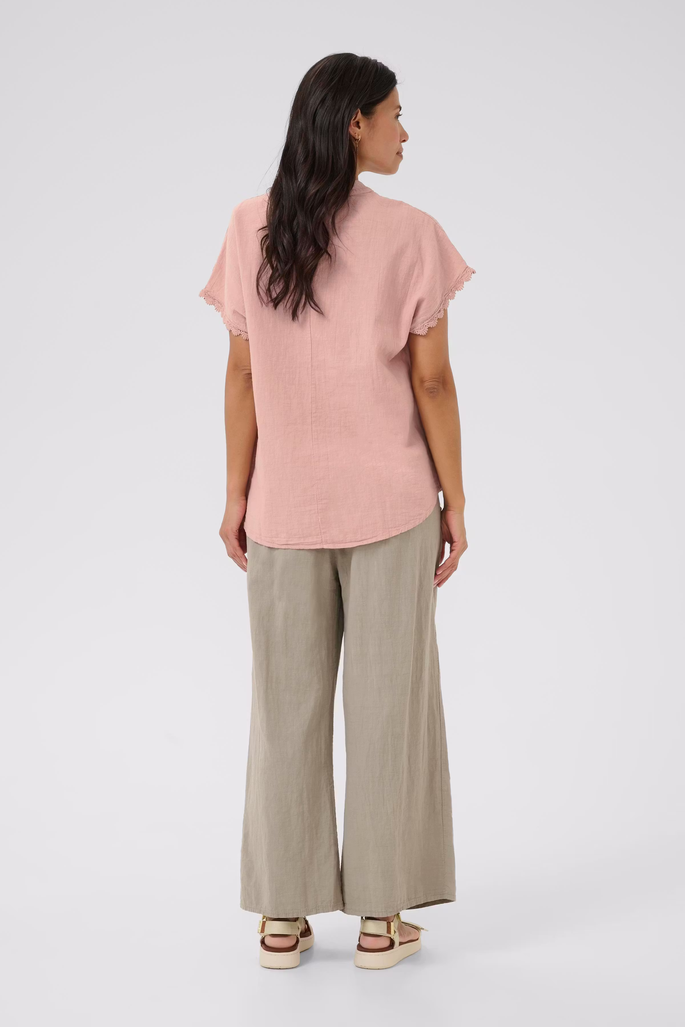 BPkida Blouse LOOKBOOK BACK 40103542-400760