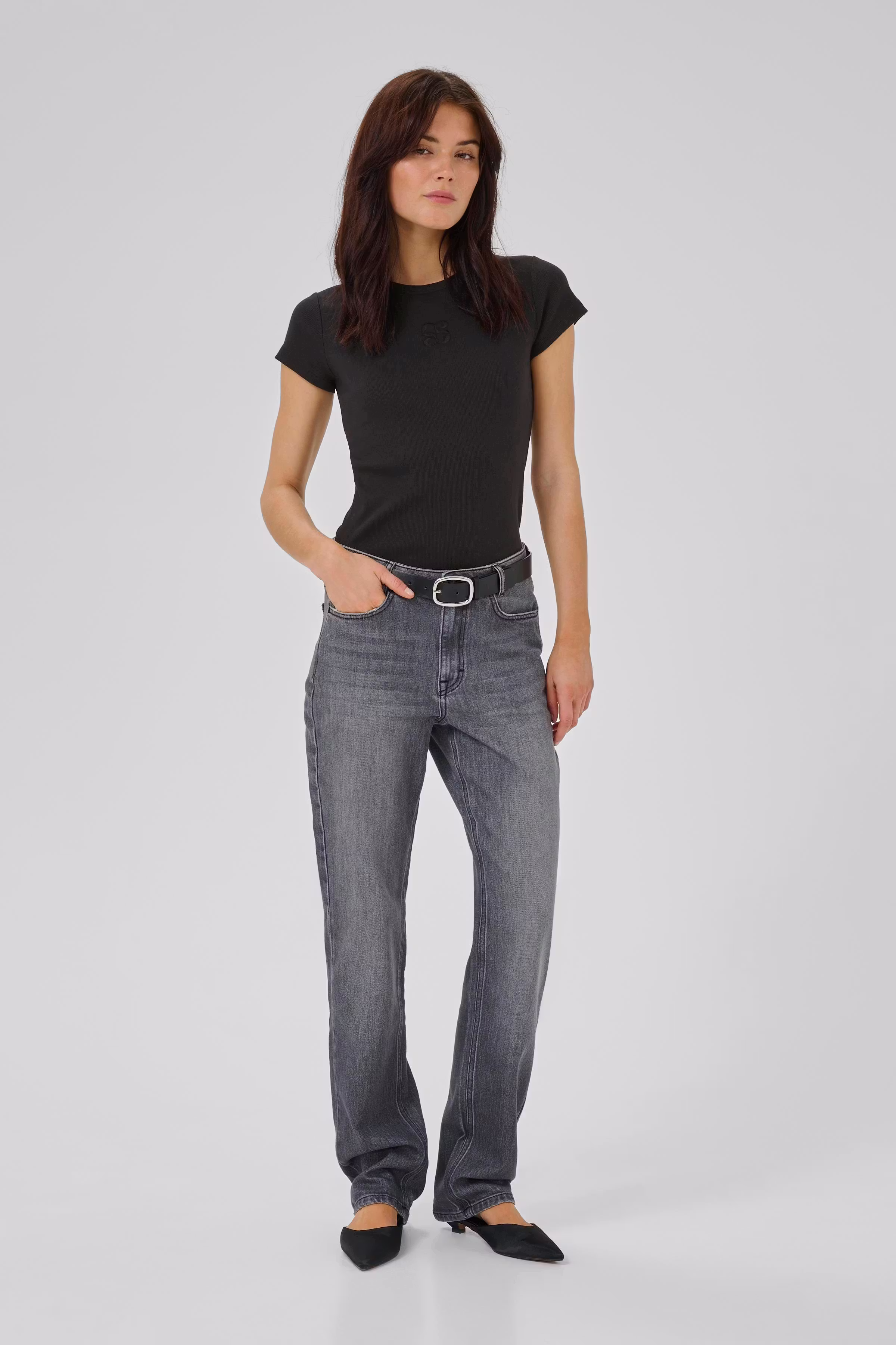 09 THE MANDY TEE LOOKBOOK FRONT 10704859-100031