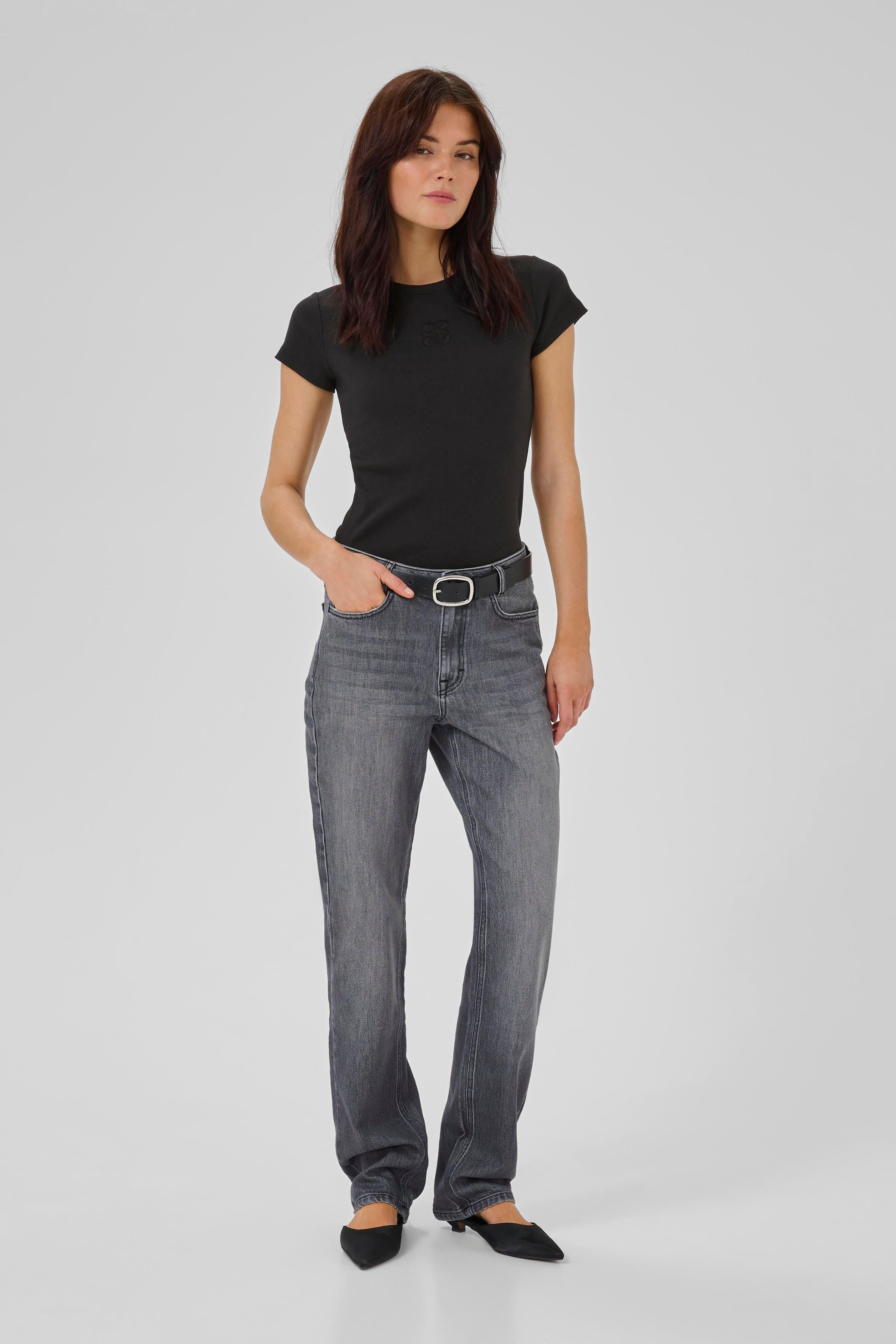 09 THE MANDY TEE LOOKBOOK FRONT 10704859-100031