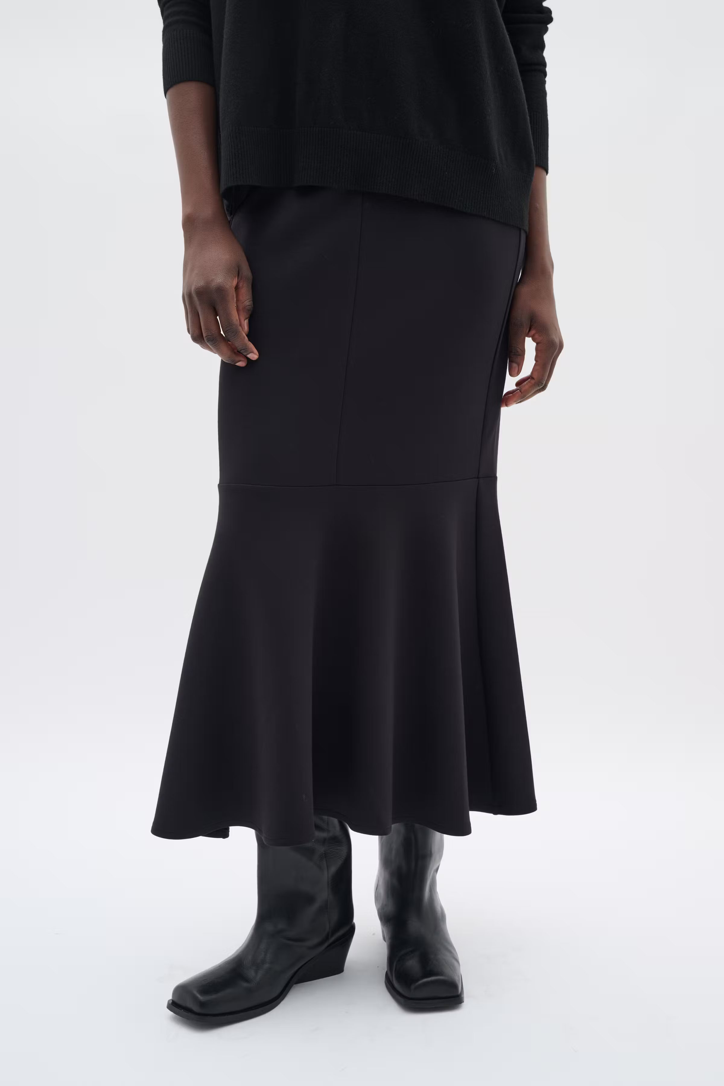 GidaIW Vincent Kjol LOOKBOOK FRONT 30110947-194008