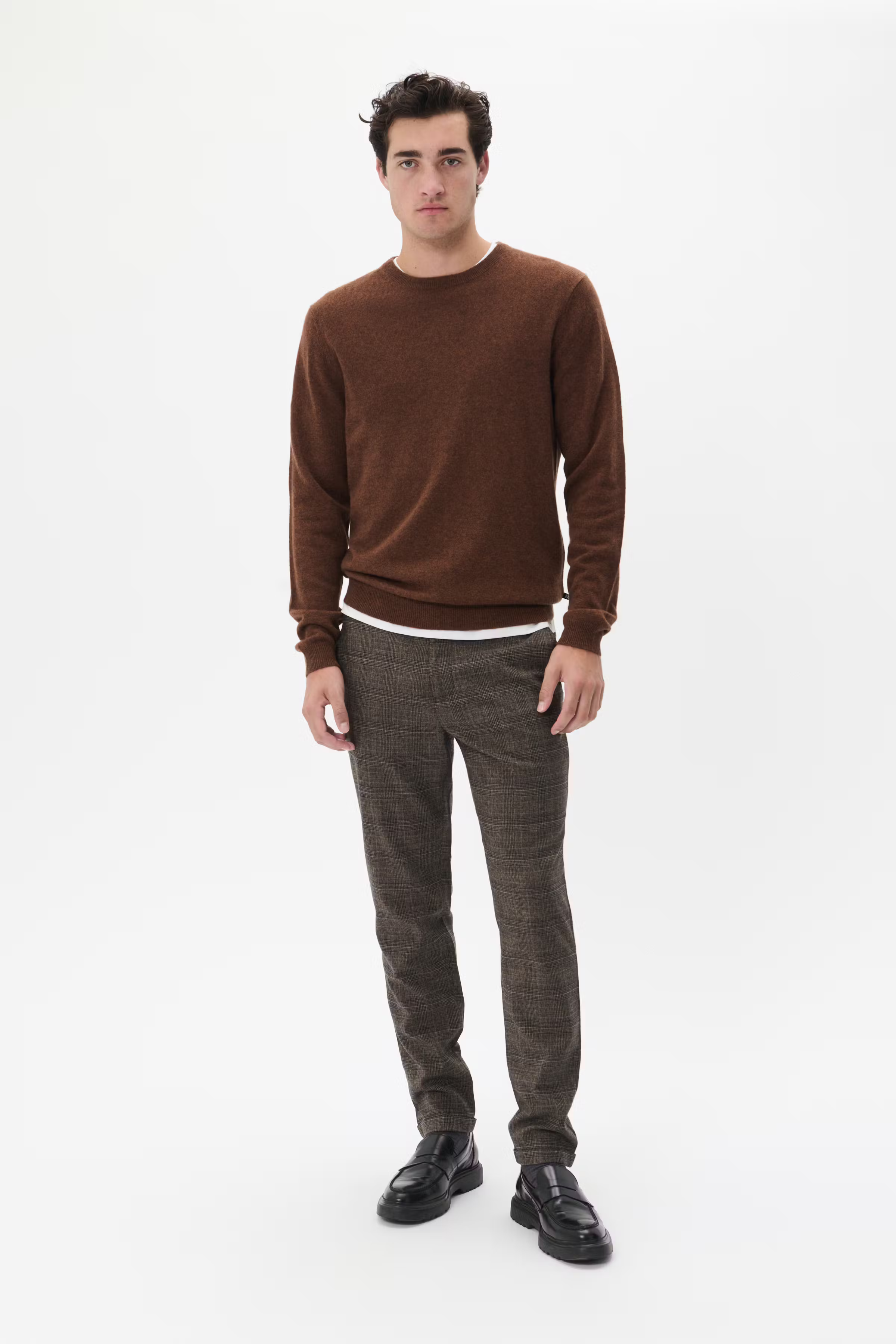 MAliam Bukser LOCATION NONE 30205476-190815