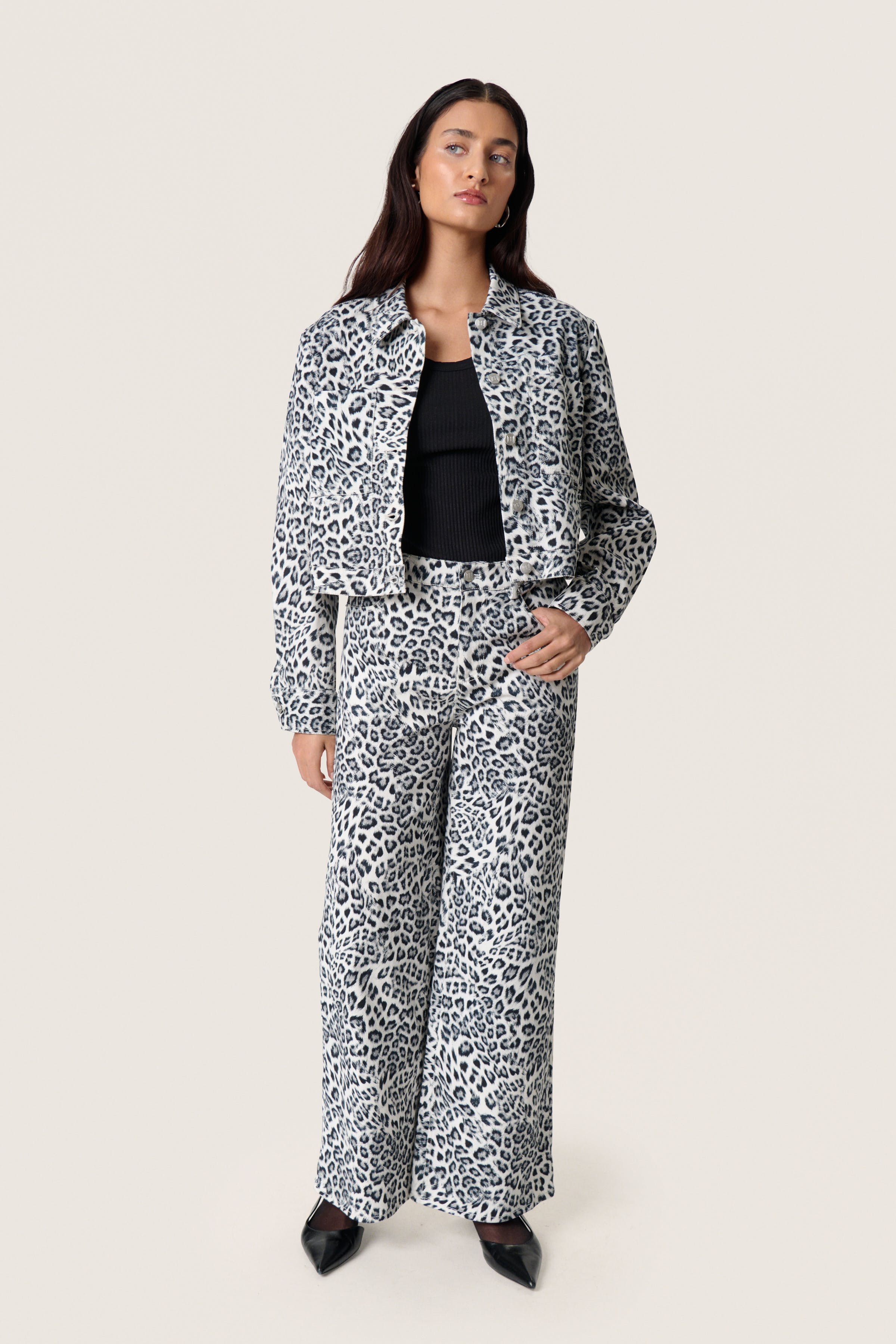 SLSandja Shirt LOOKBOOK FRONT 30408718-304331