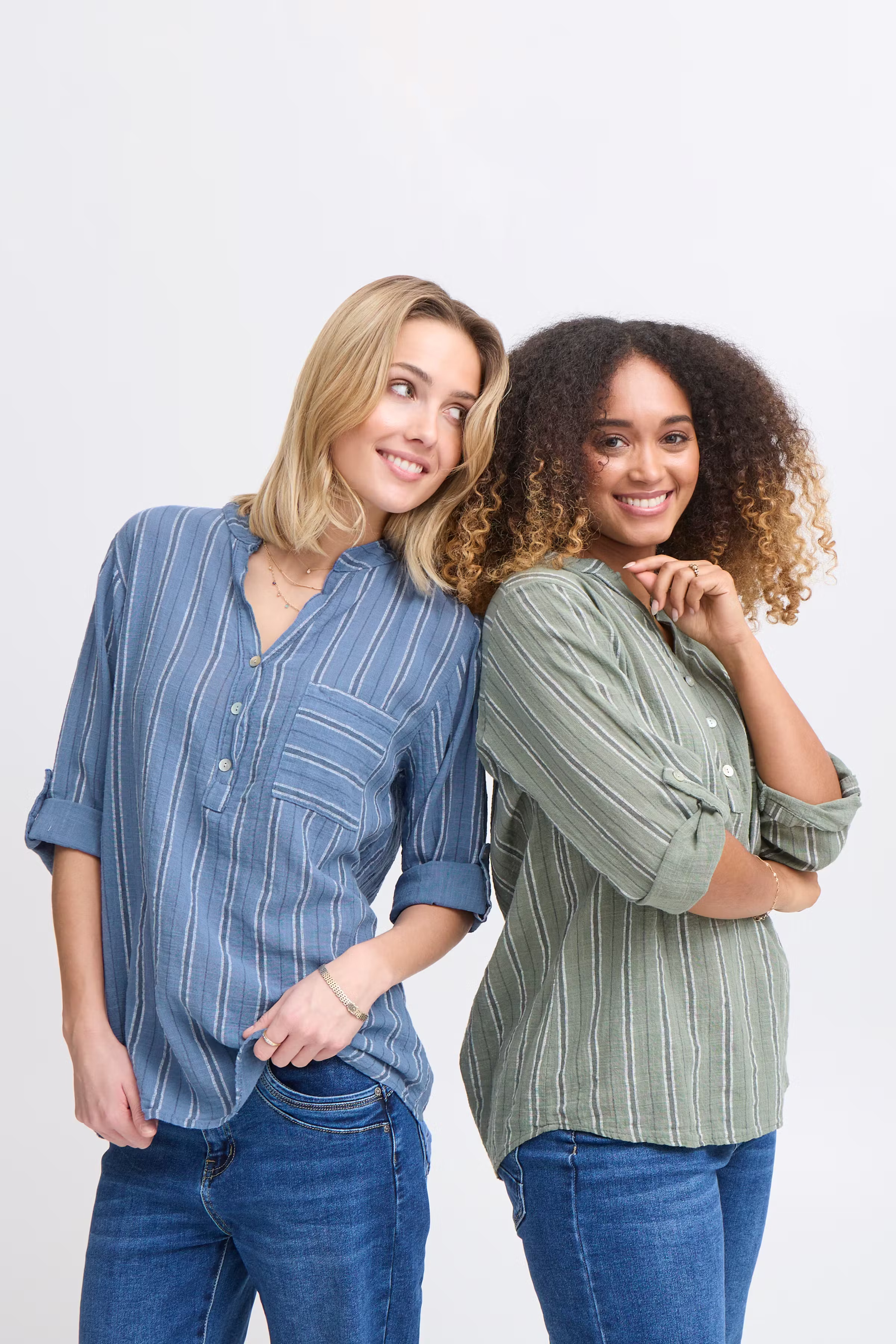 SBALEXA Bluse LOOKBOOK DETAIL 22100927-203403