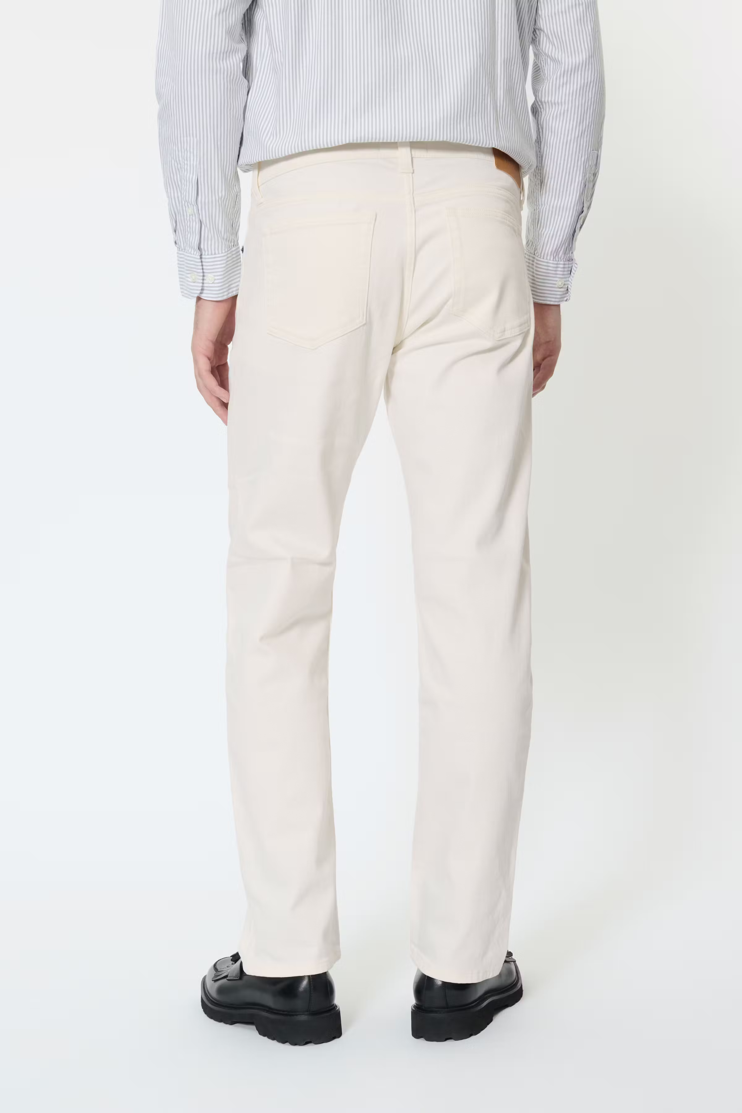 MAmike Hose LOOKBOOK BACK 30209131-110104