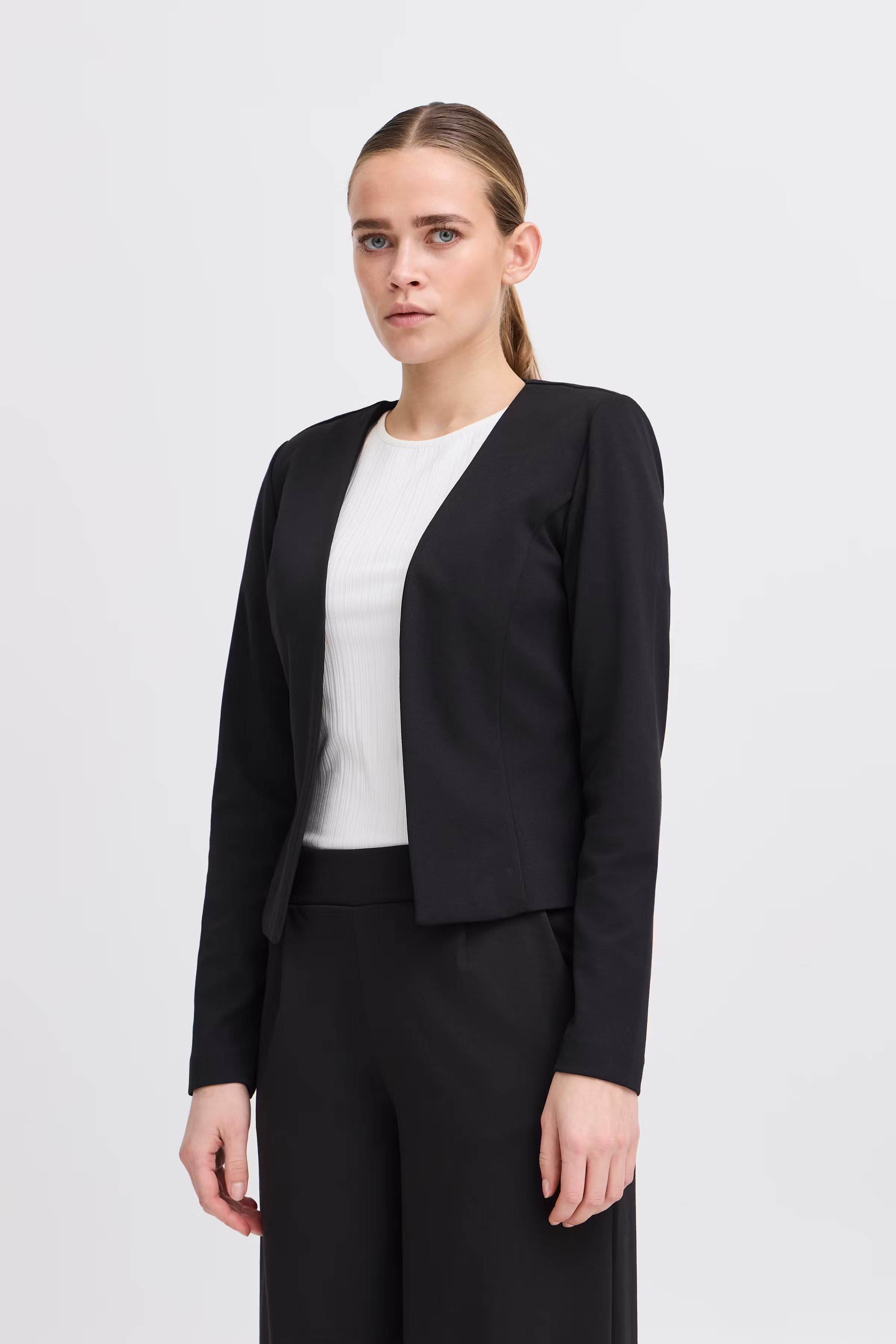 IHKATE Short Blazer LOOKBOOK FRONT 20112547-194008