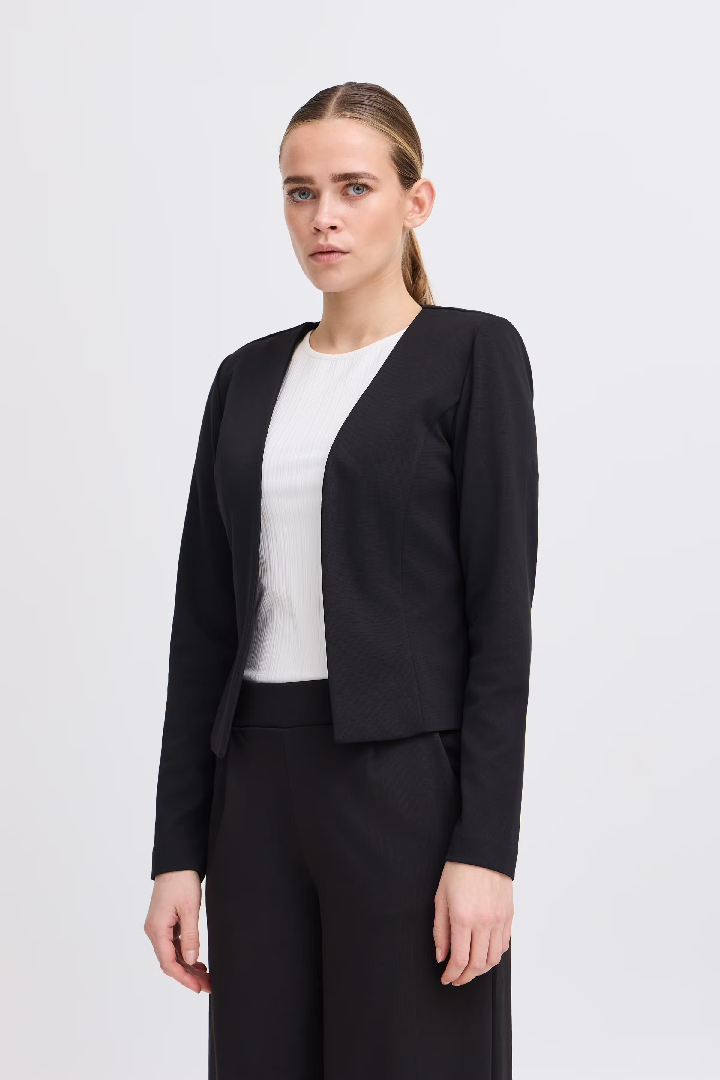 IHKATE Short Blazer LOOKBOOK FRONT 20112547-194008