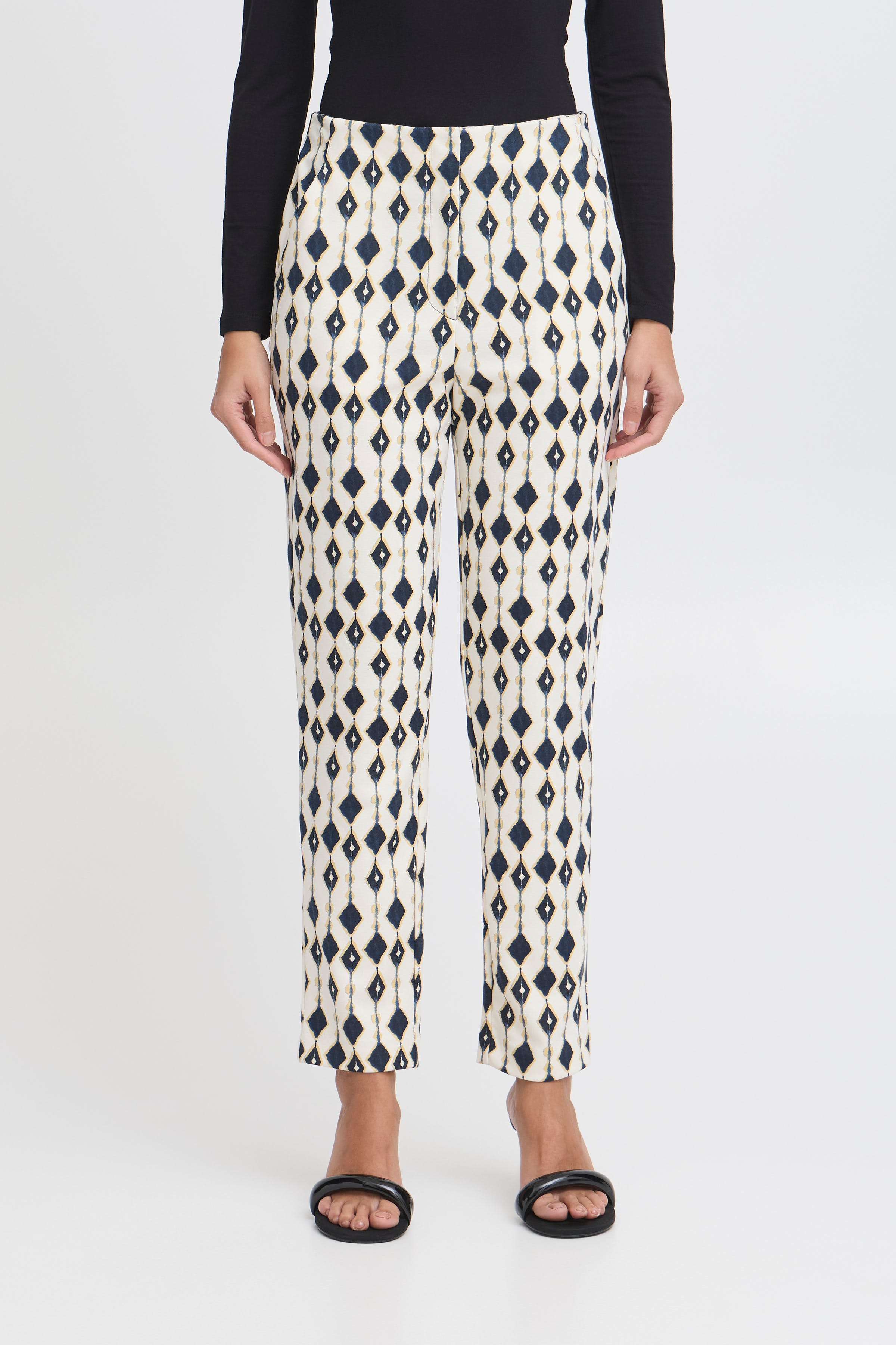 IHKATE Casual pants LOOKBOOK FRONT 20123020-204419