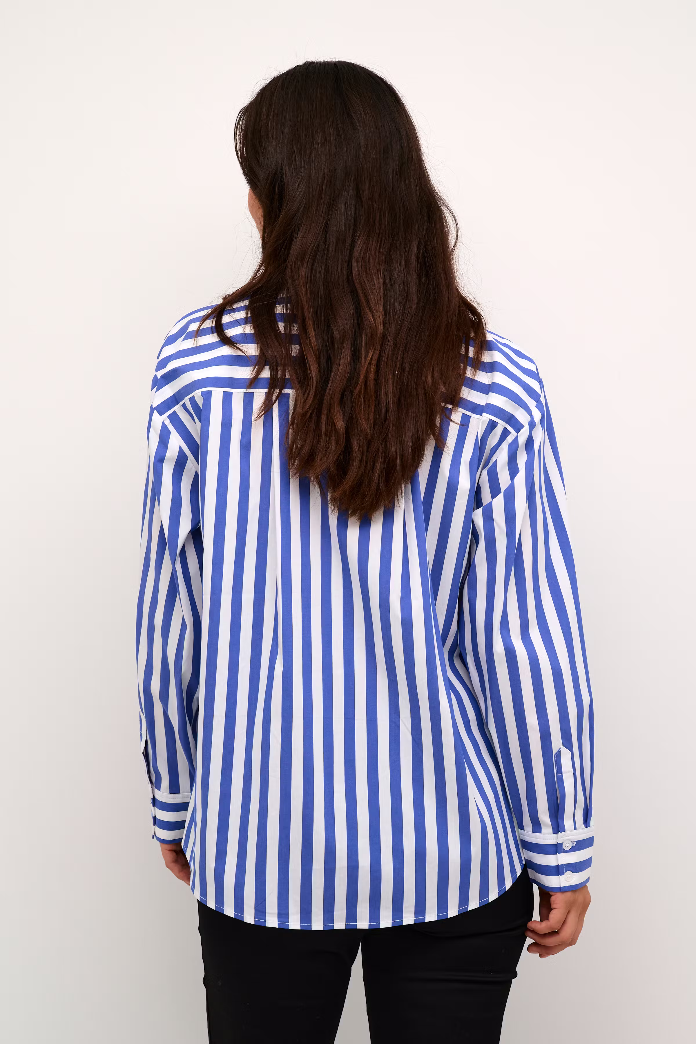 CUregina Shirt LOOKBOOK BACK 50110510-105718