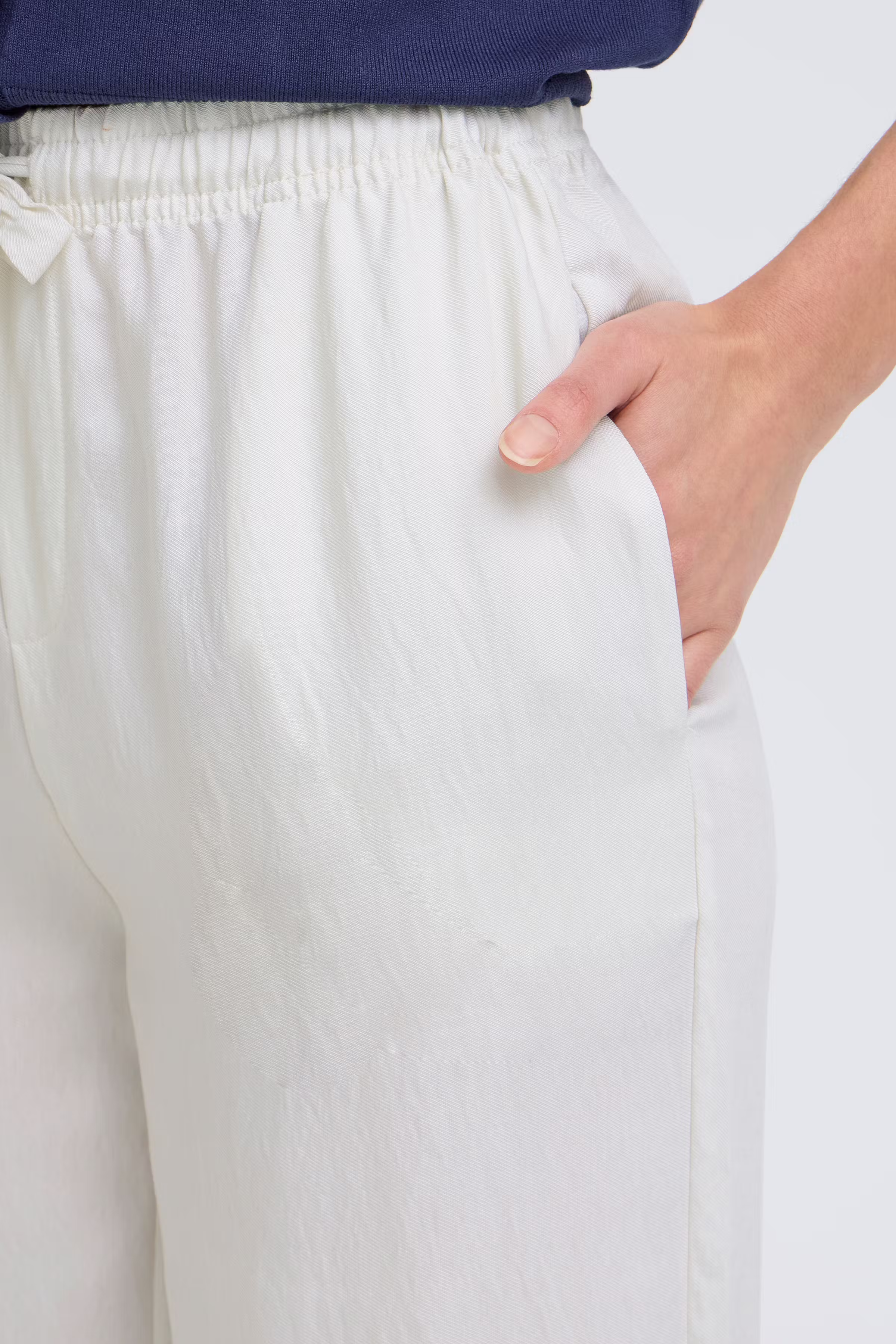 FRADARA Hose LOOKBOOK DETAIL 20617732-900009587