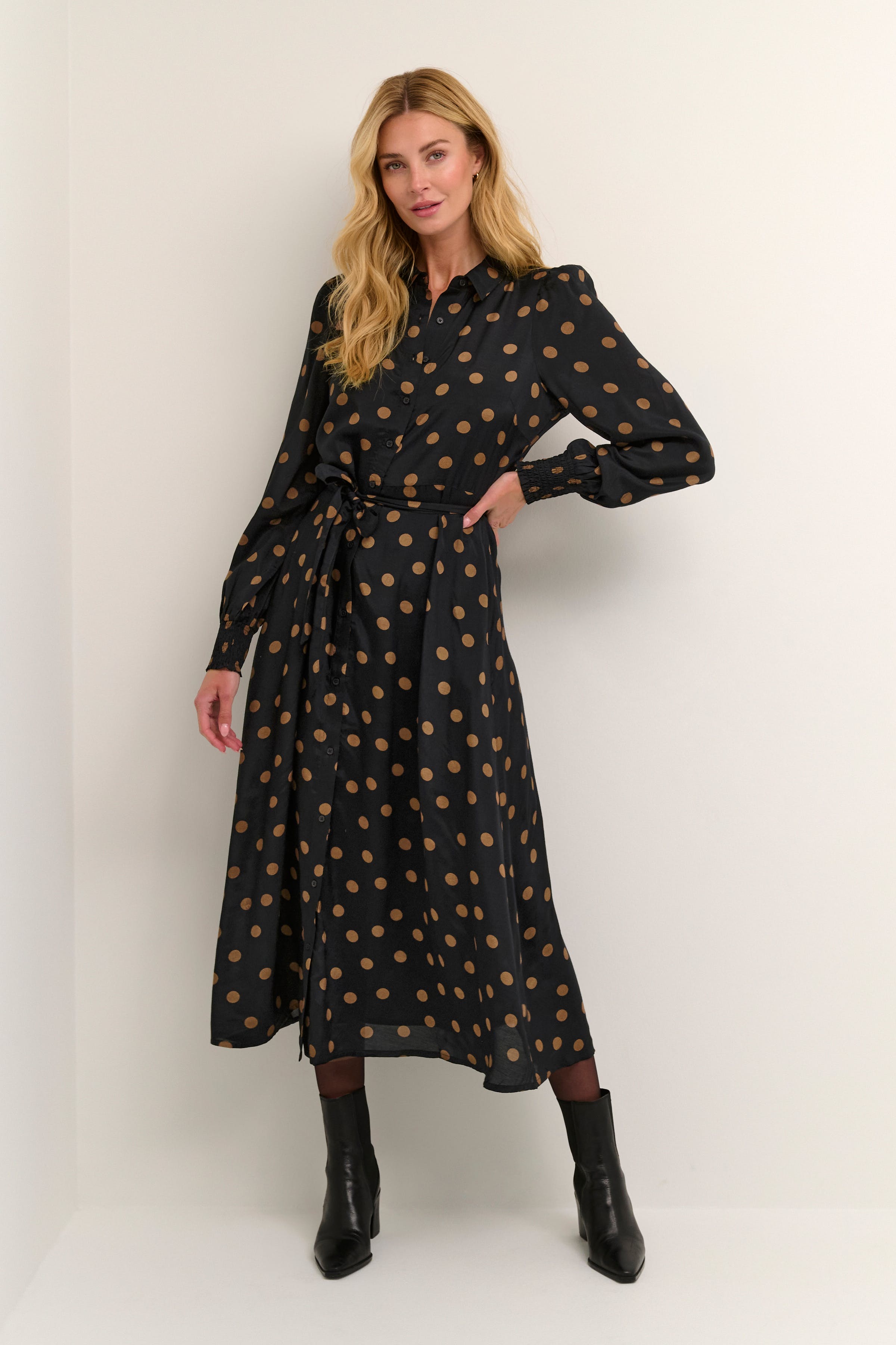 KAflorina Kleid LOOKBOOK FRONT 10506764-103709