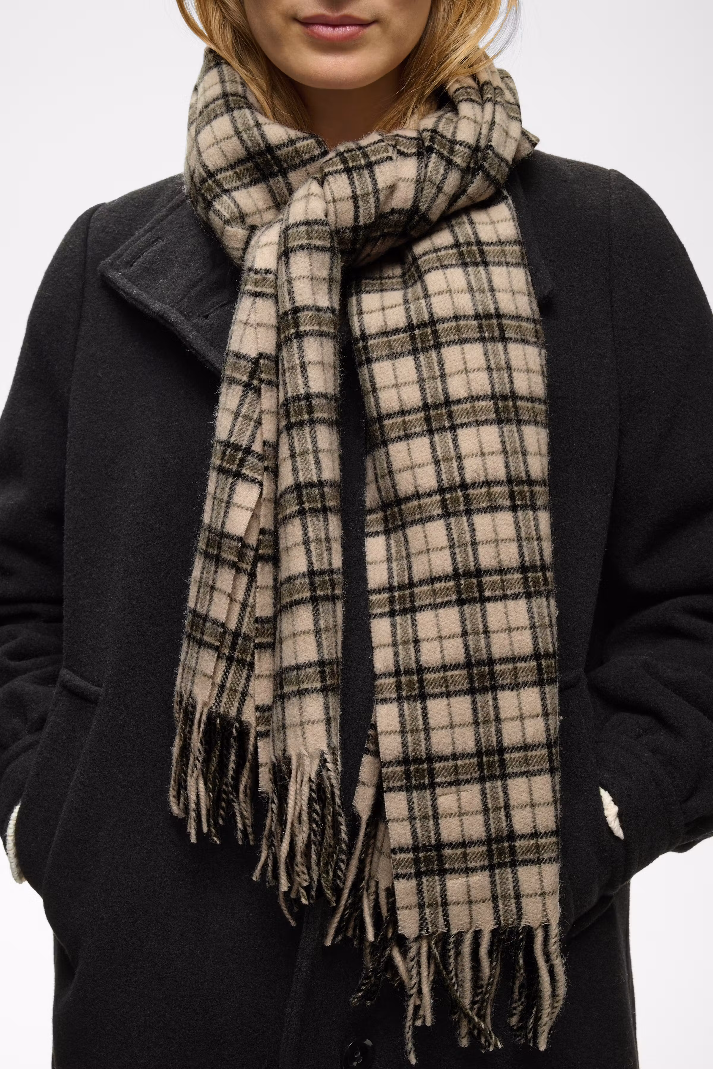KithaPW Skjerf LOOKBOOK DETAIL 30308757-305347