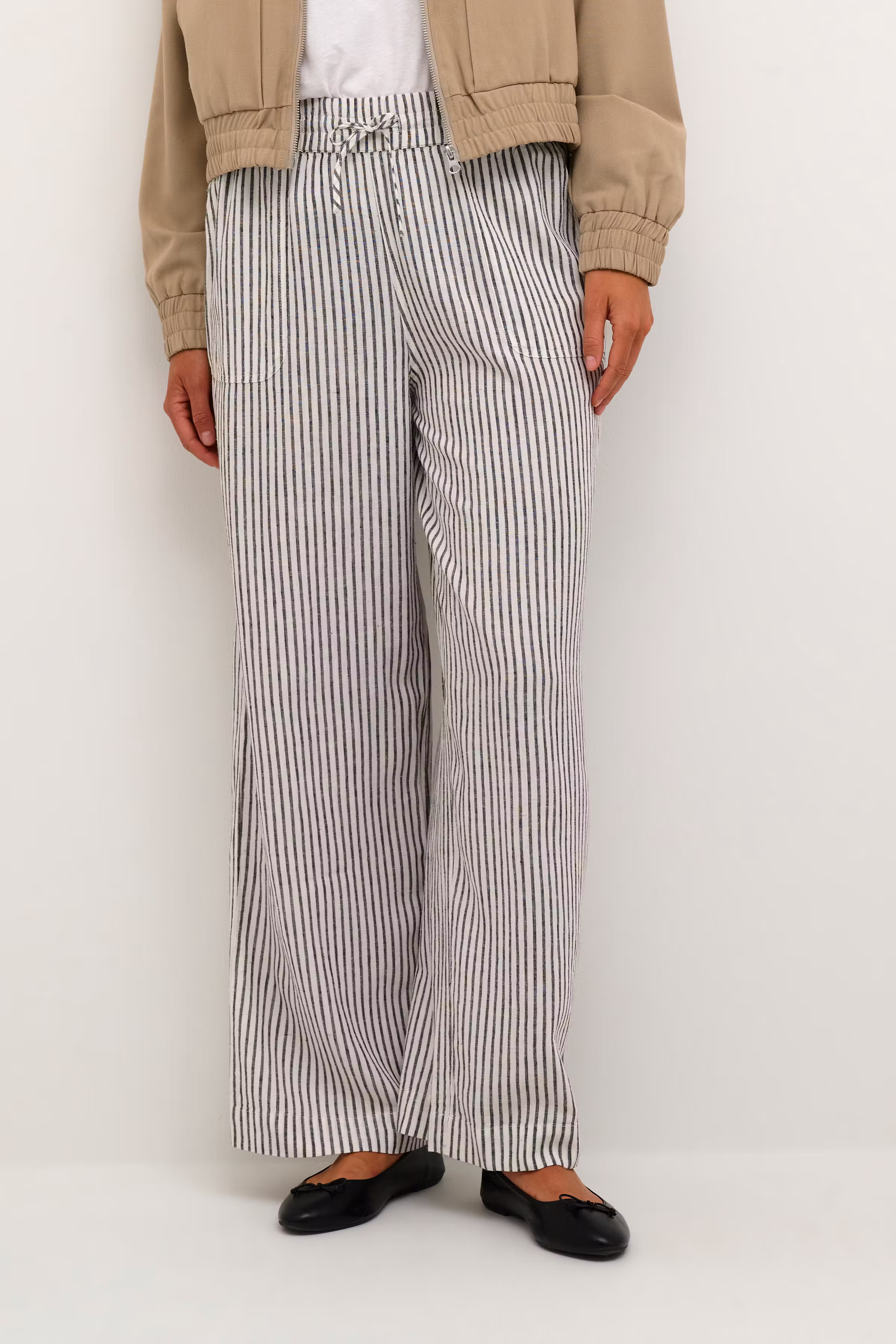 KAmilia Linen trousers LOOKBOOK FRONT 10508314-105465
