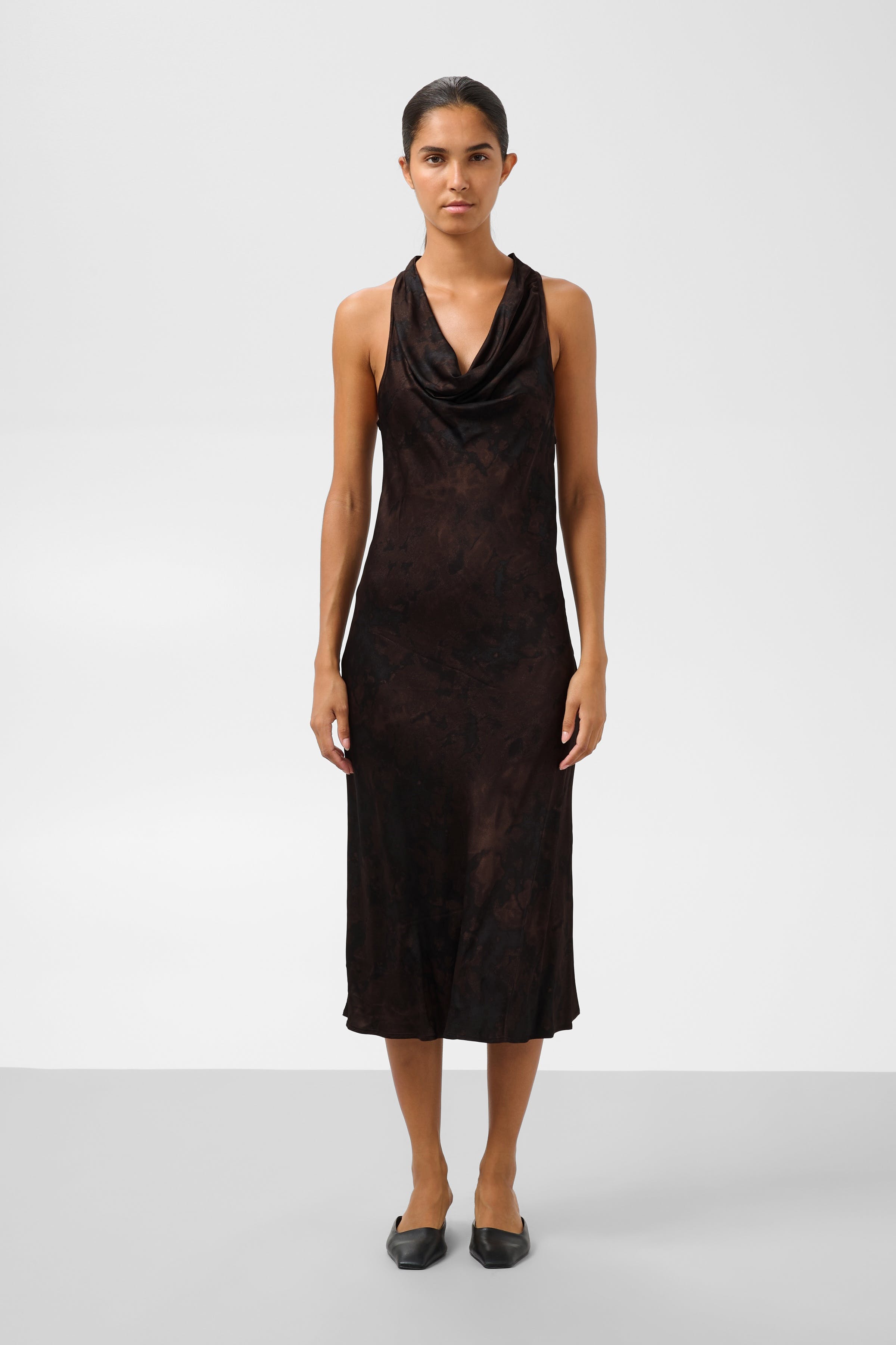 SLCinna Kjole LOOKBOOK FRONT 30409674-305439