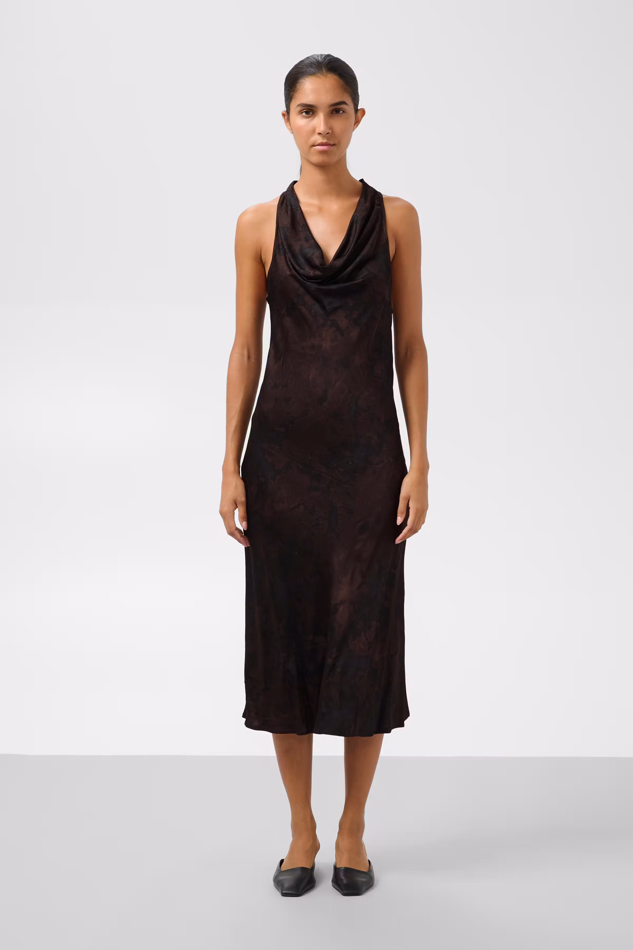 SLCinna Kjole LOOKBOOK FRONT 30409674-305439