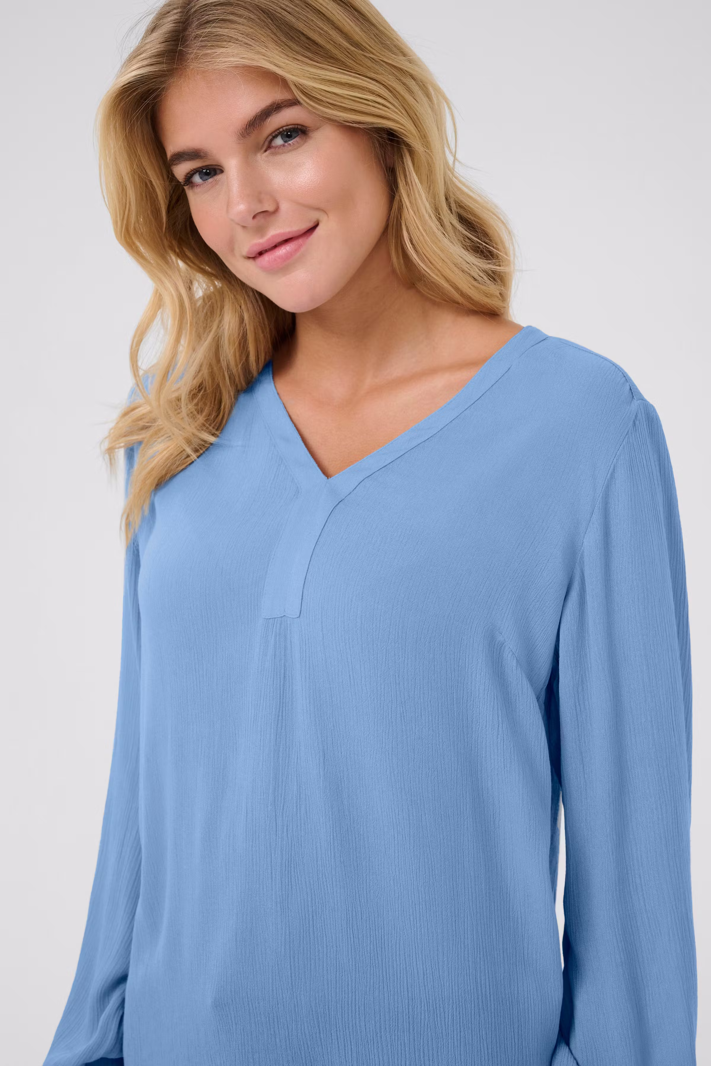 KAamber Blouse LOOKBOOK DETAIL 501032-183936