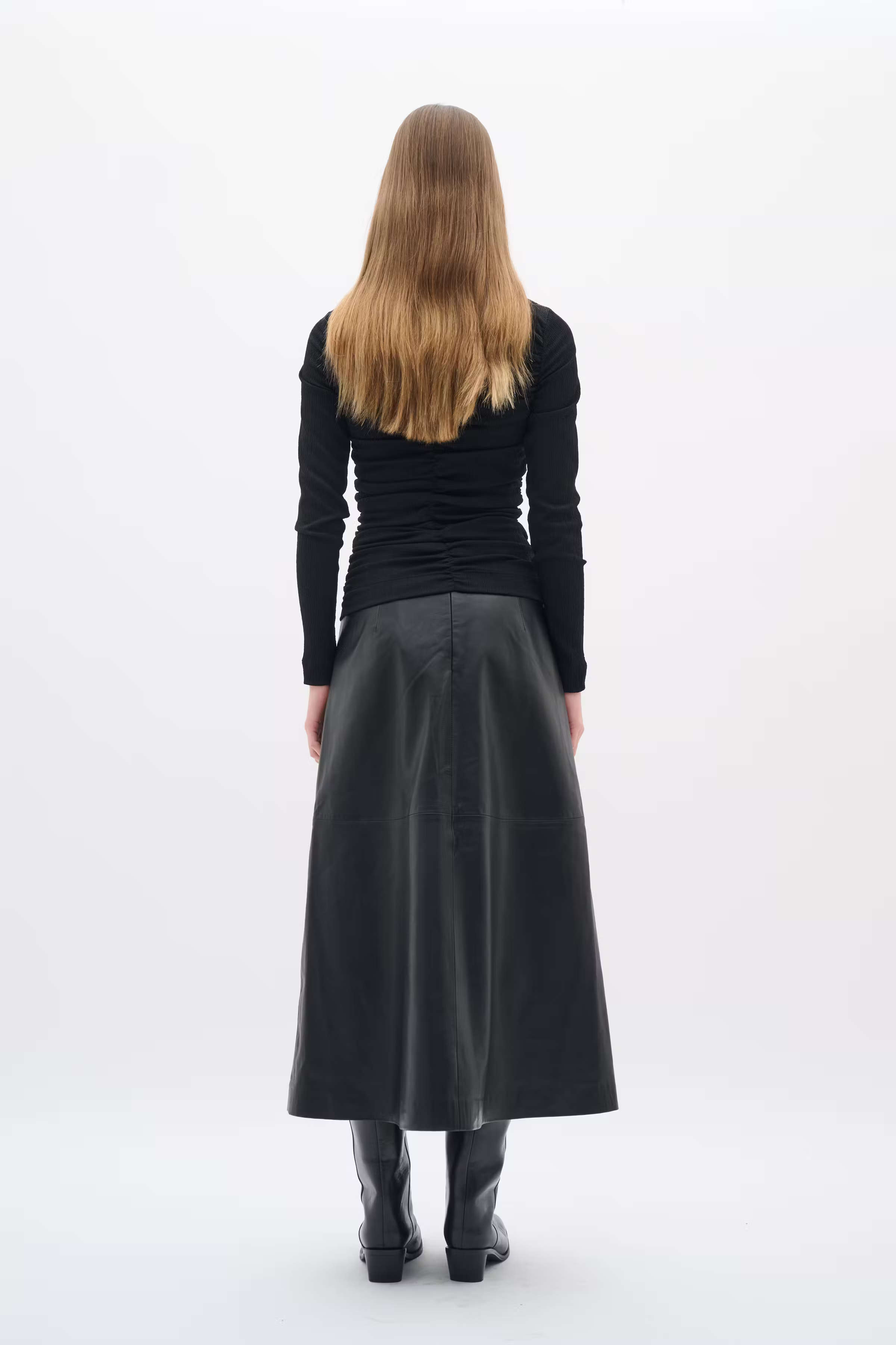 BrodiaIW Rock LOOKBOOK BACK 30110999-194008
