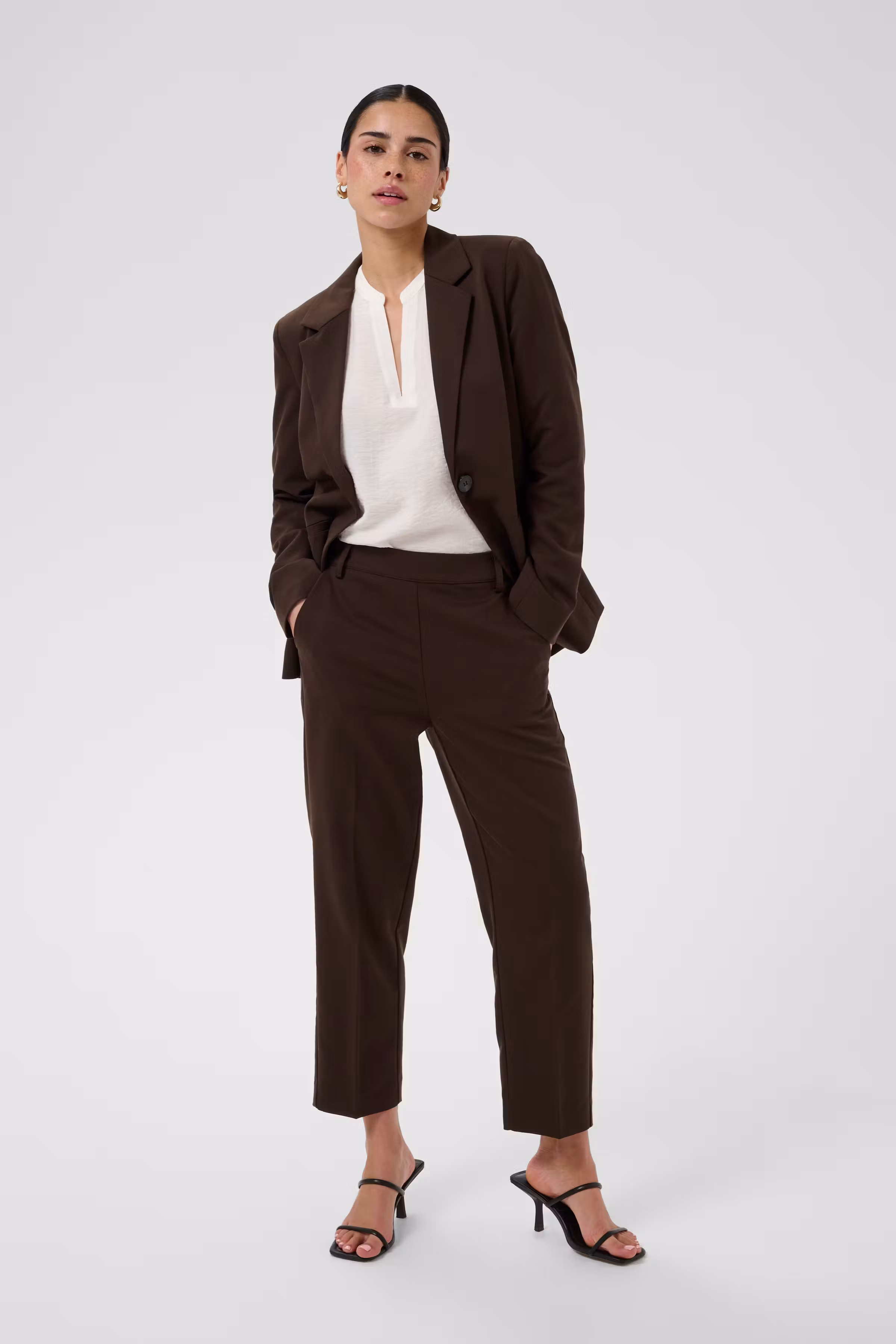KASAKURA Trousers LOOKBOOK DETAIL 10506127-190915