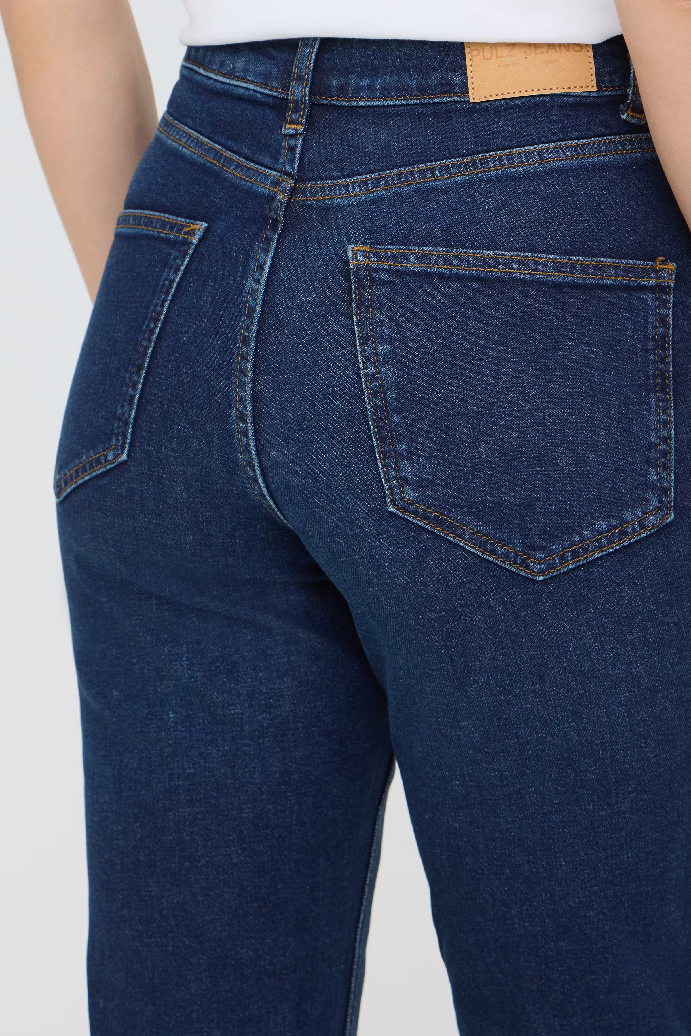 PZLIVA UHW Jeans Straight Leg LOOKBOOK DETAIL 50206516-200002