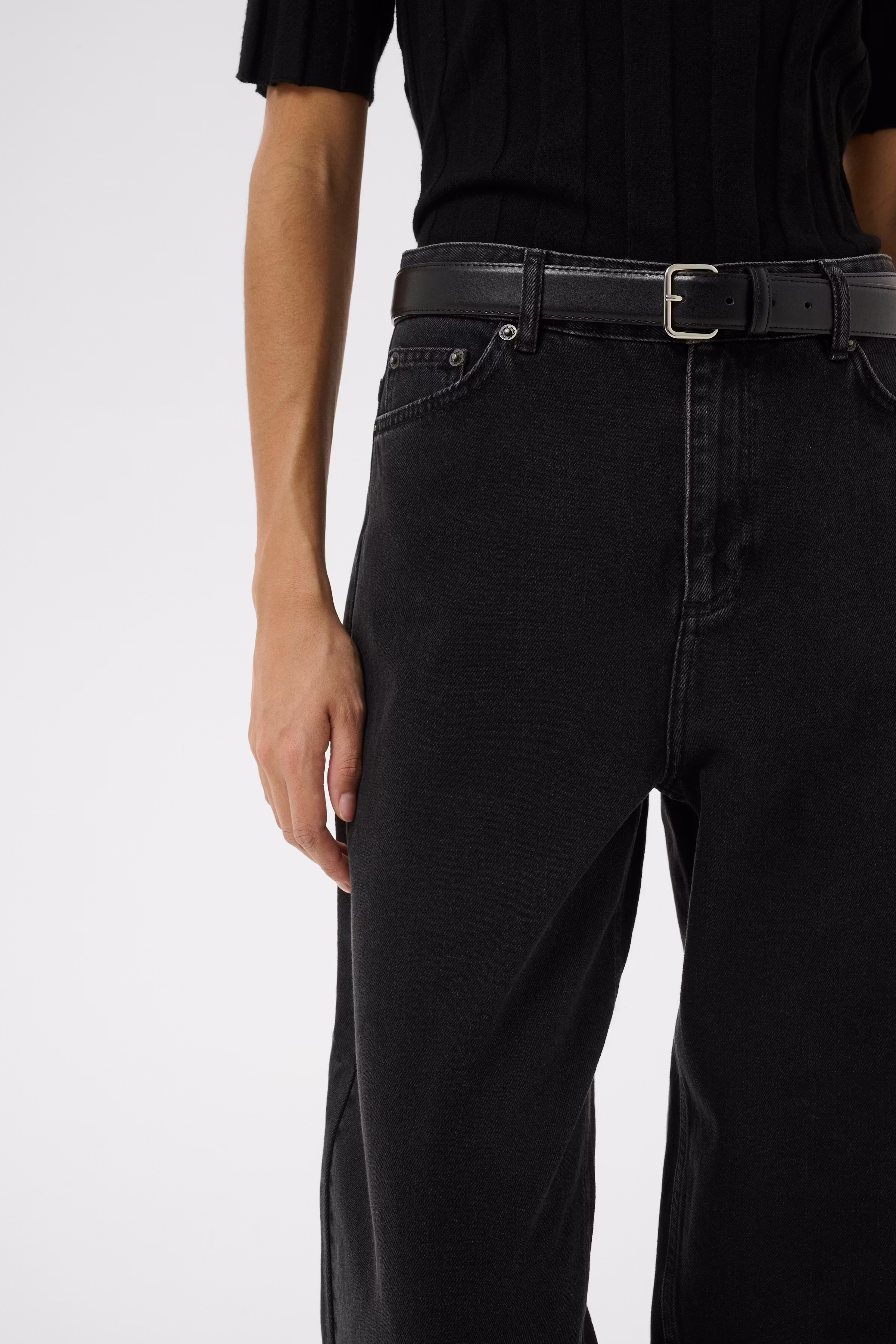 KarfinaIW Barrel Jeans LOOKBOOK DETAIL 30111189-194008