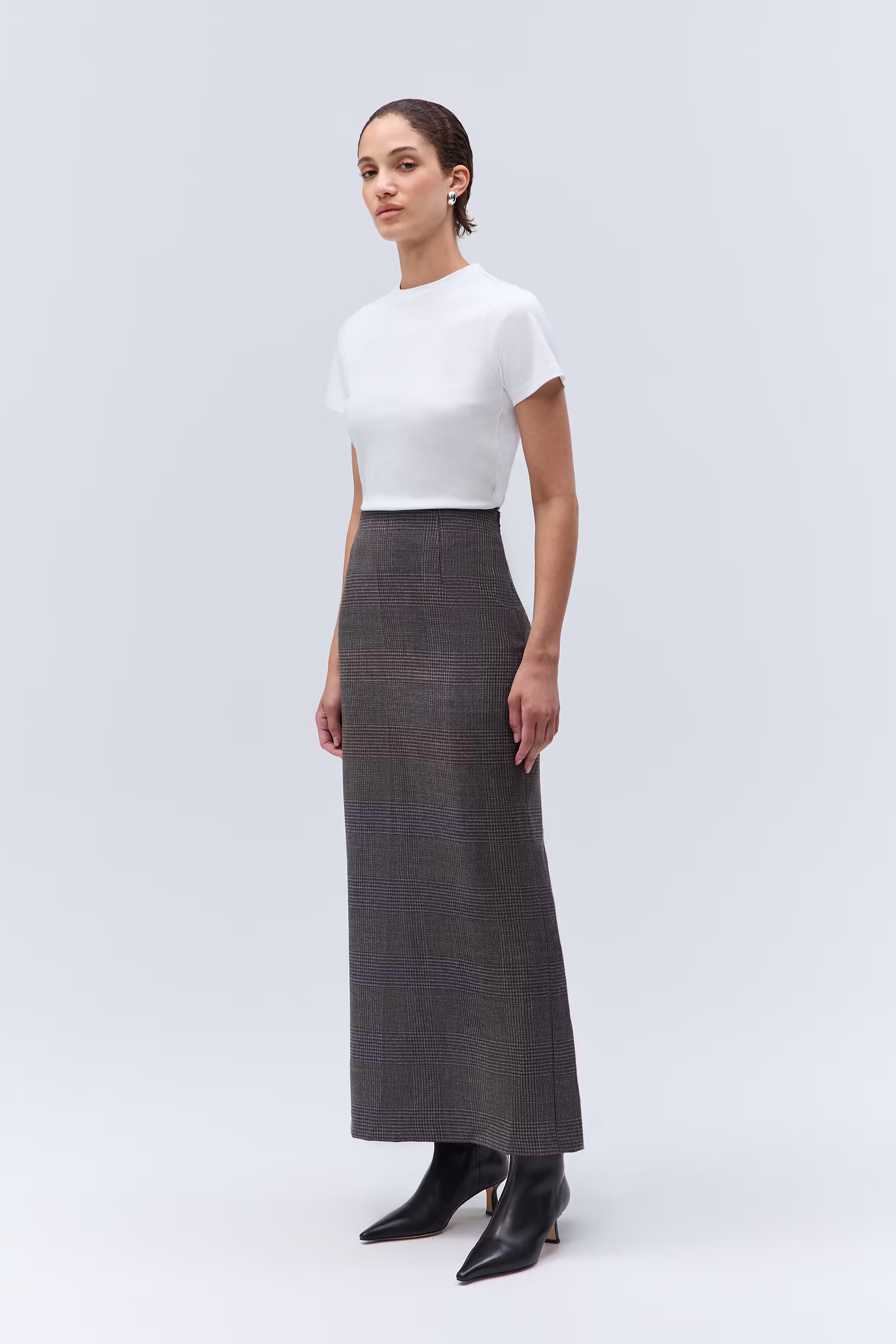 IOSageLouise Skirt LOOKBOOK FRONT 30600792-MC1999