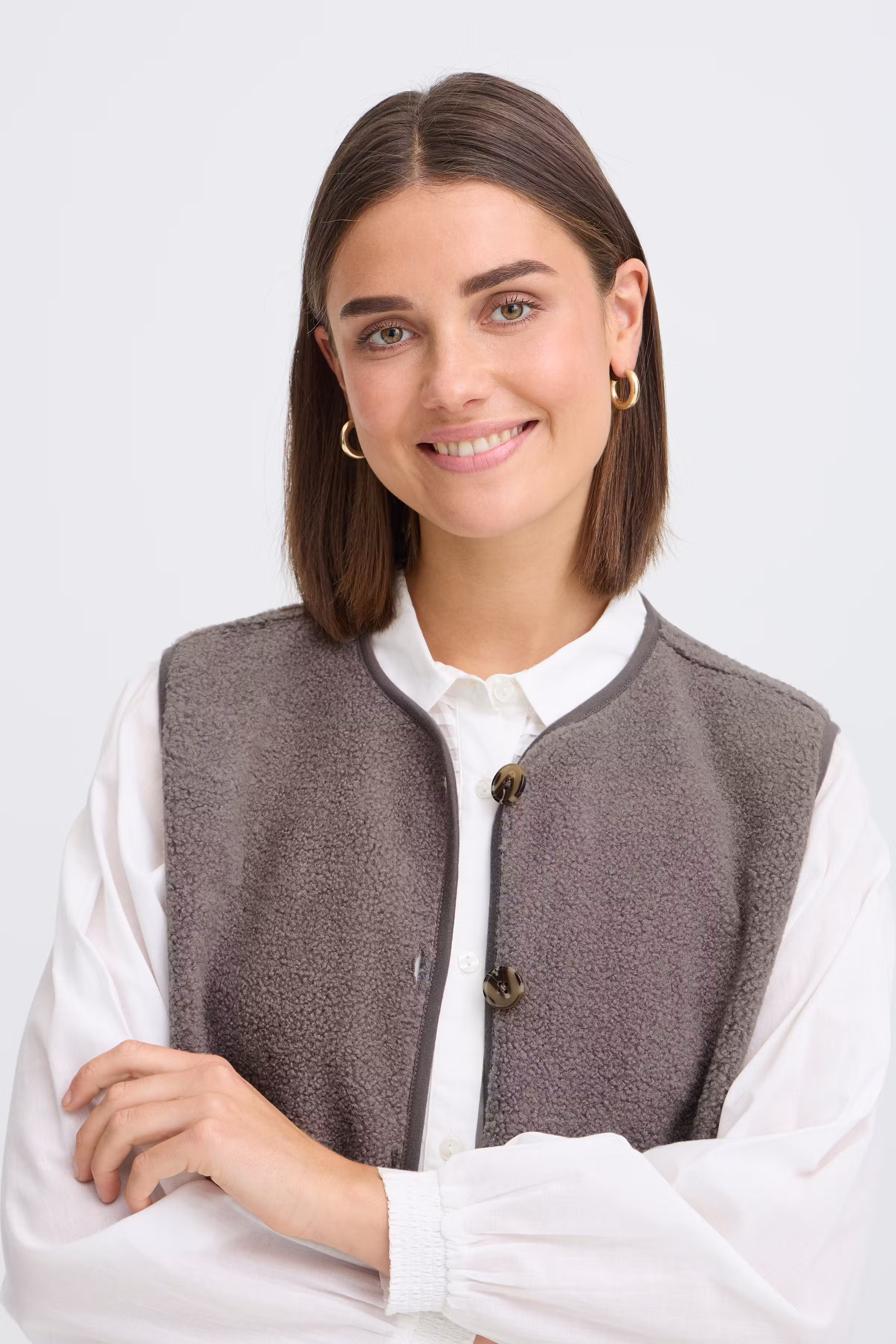 FRTENYA Waistcoat outerwear LOOKBOOK DETAIL 20618525-181210