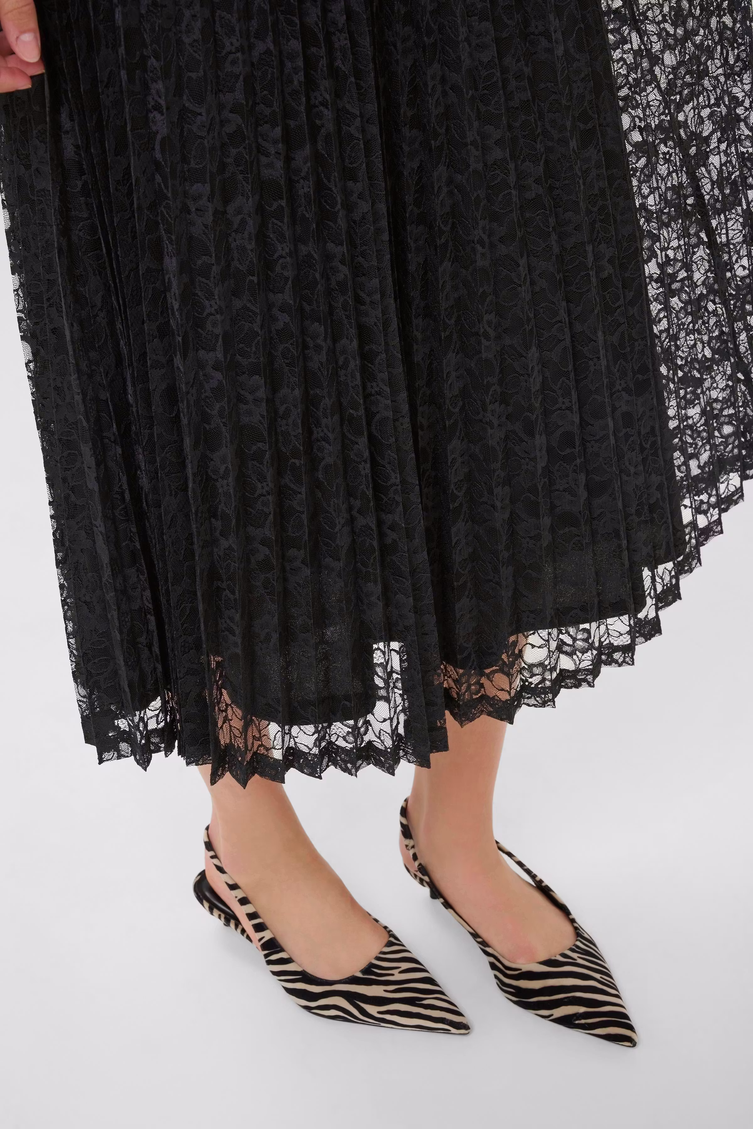 CUlona Spetskjol LOOKBOOK DETAIL 50113014-500012