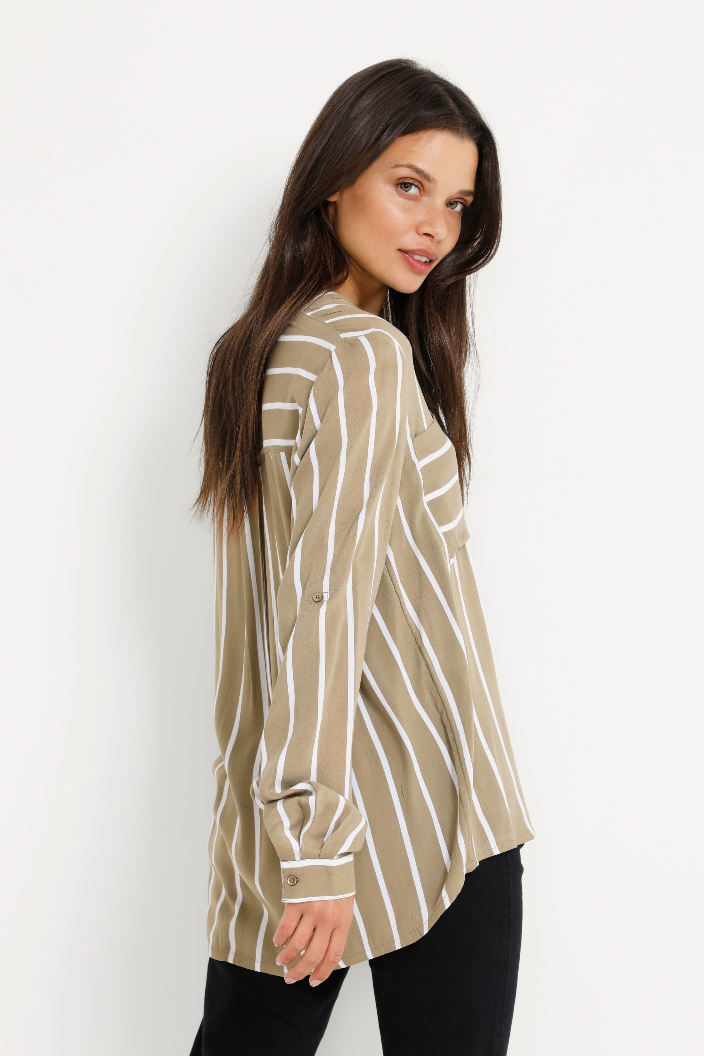 KAbabara Bluse LOOKBOOK BACK 10504603-102313