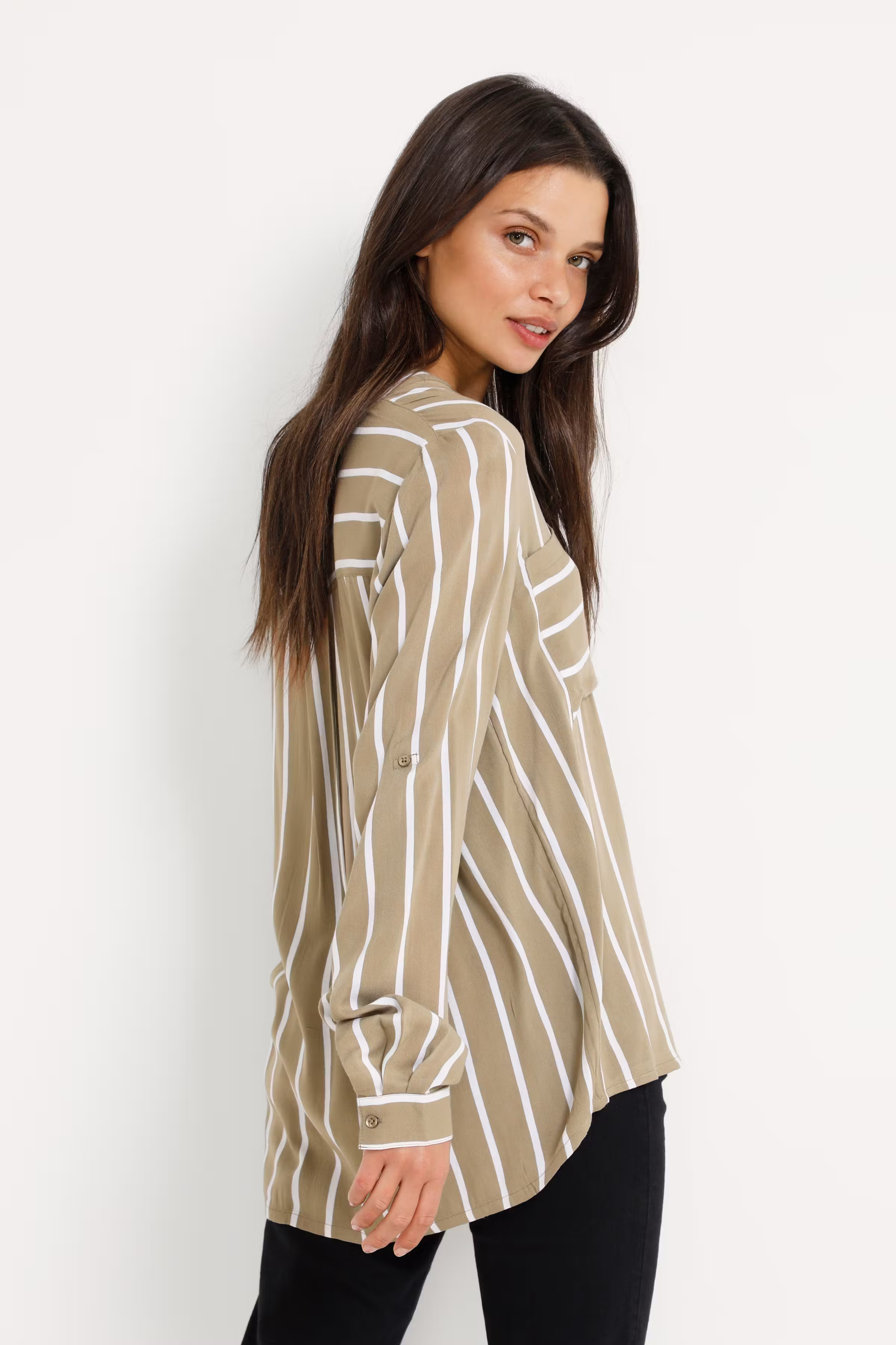 KAbabara Bluse LOOKBOOK BACK 10504603-102313