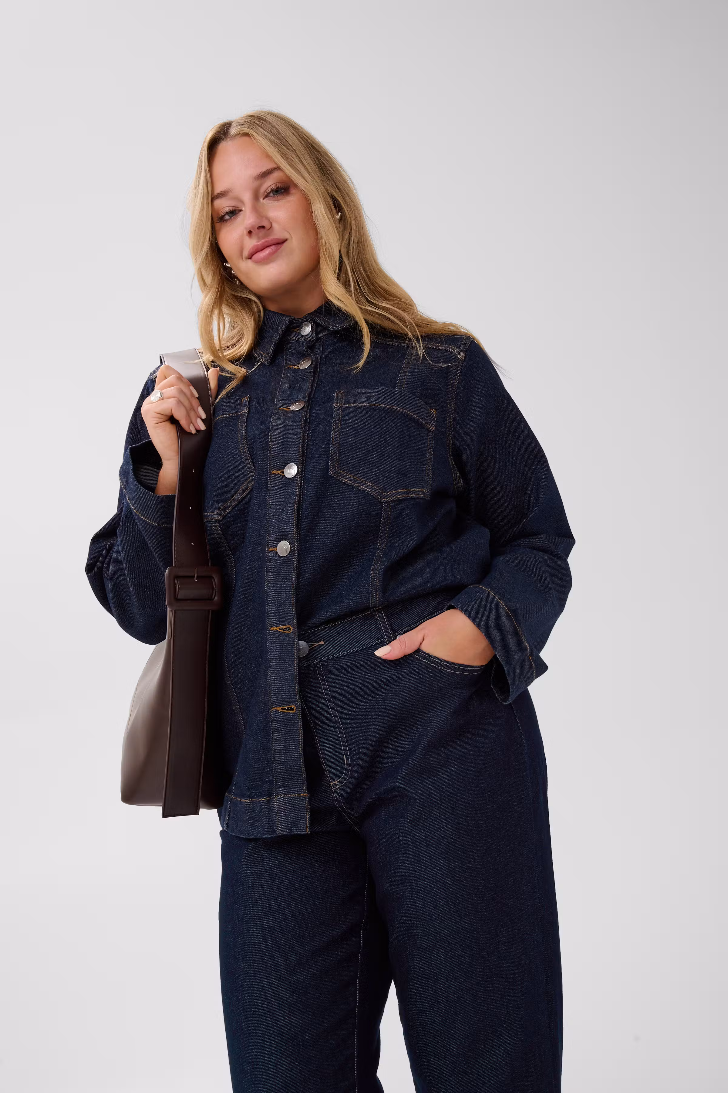 KCflora Straight Jeans LOOKBOOK DETAIL 10584394-109824