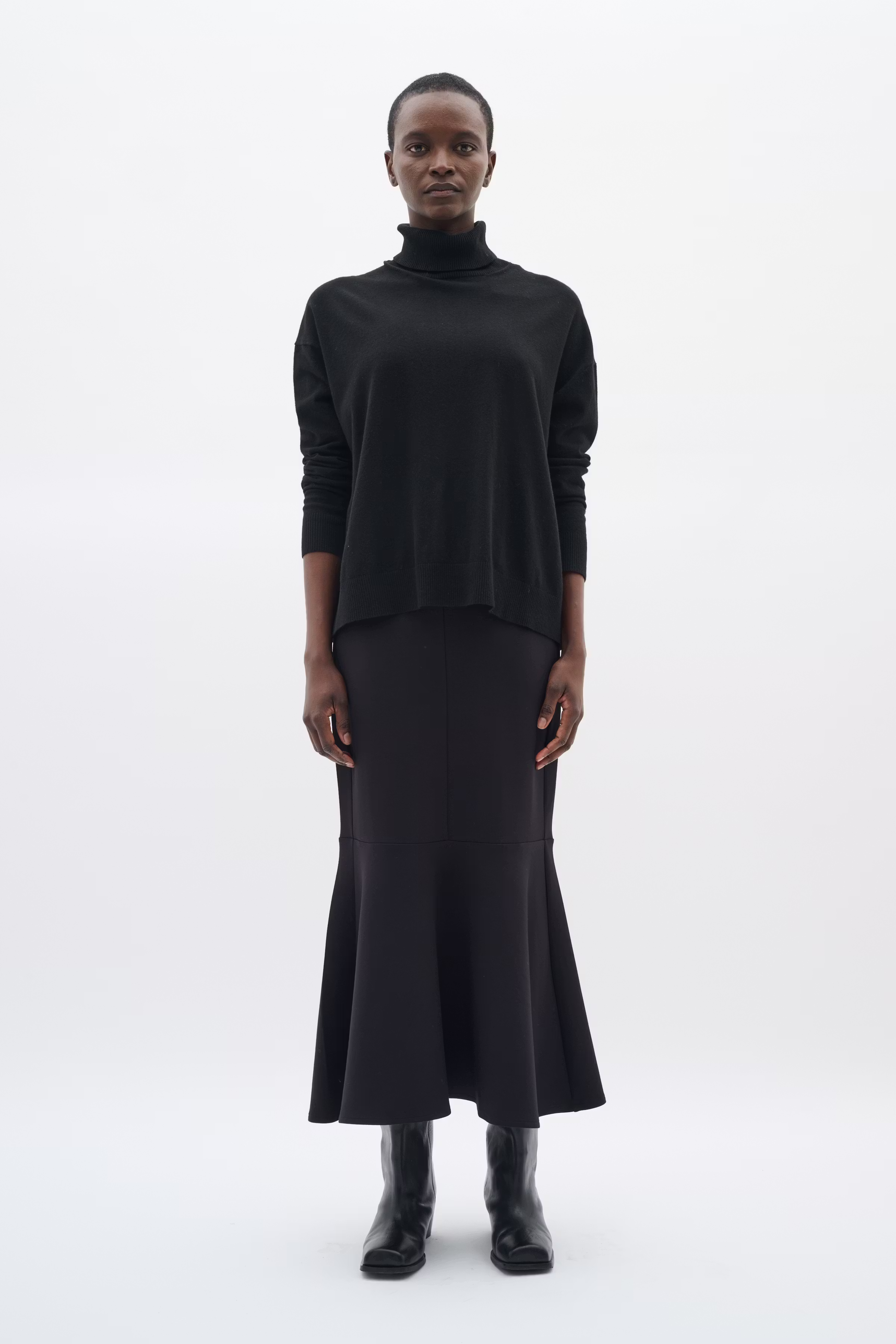 GleaIW Kellsie Turtleneck Pullover LOOKBOOK FRONT 30110934-194008