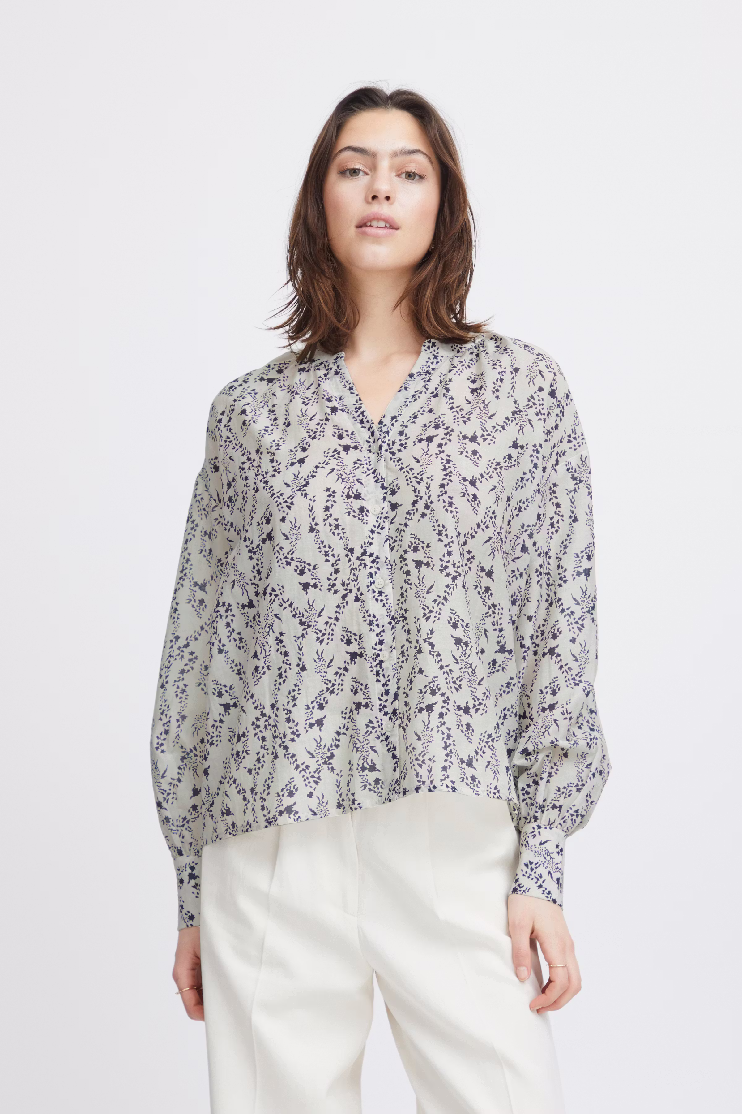 IRTHEA Hemd LOOKBOOK FRONT 20120593-202881