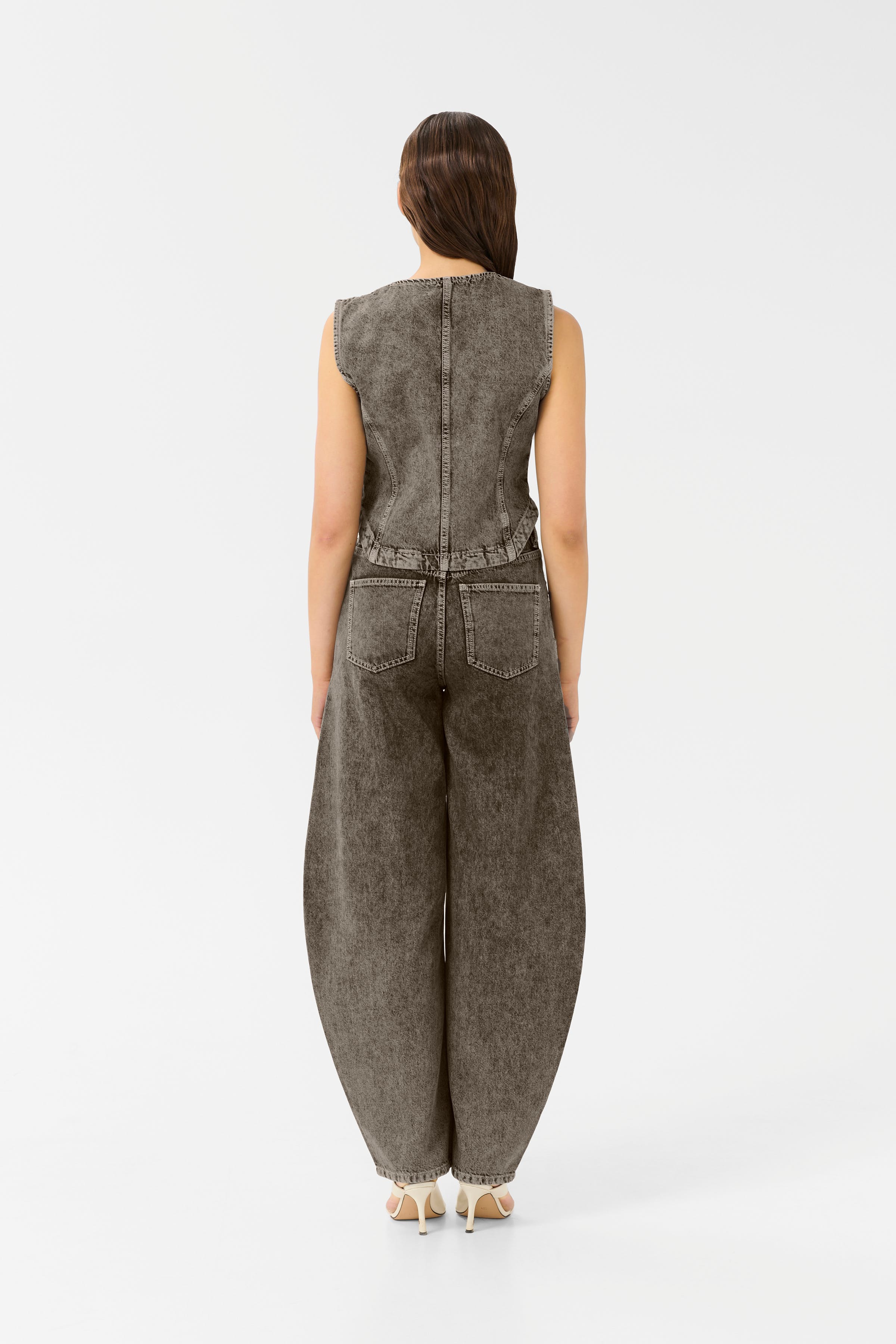 GZjosie Vest LOOKBOOK BACK 10910304-107905