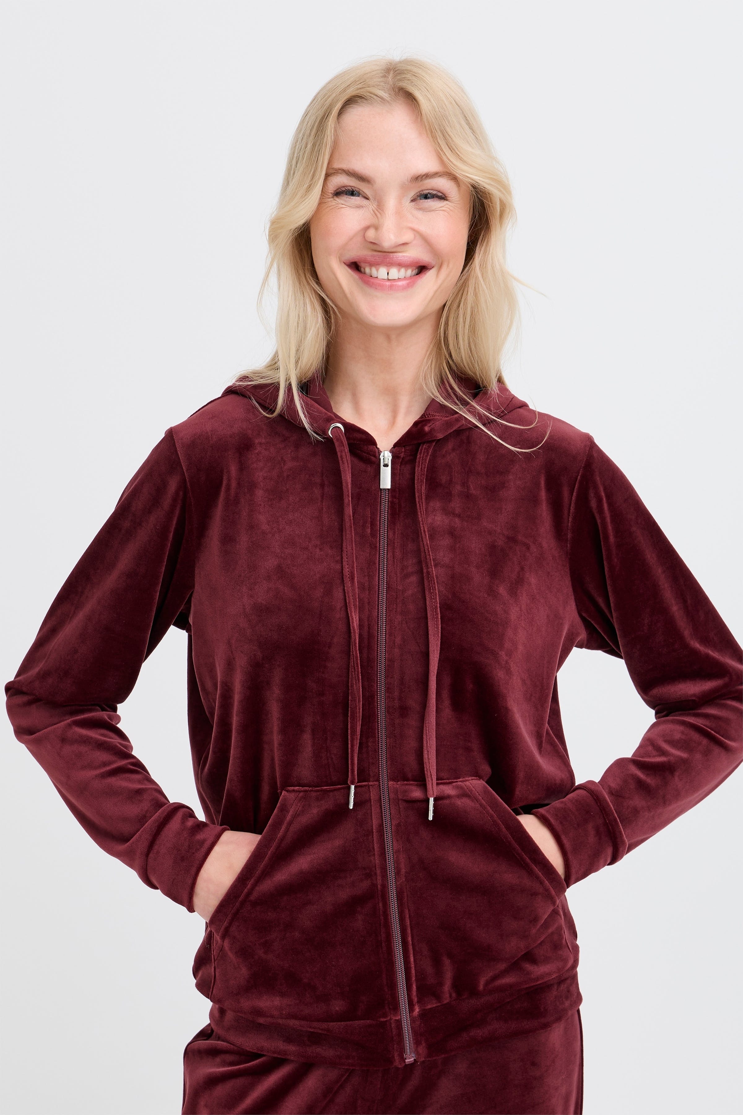 BYSTILLA Veloursett LOOKBOOK DETAIL 20816019-191627