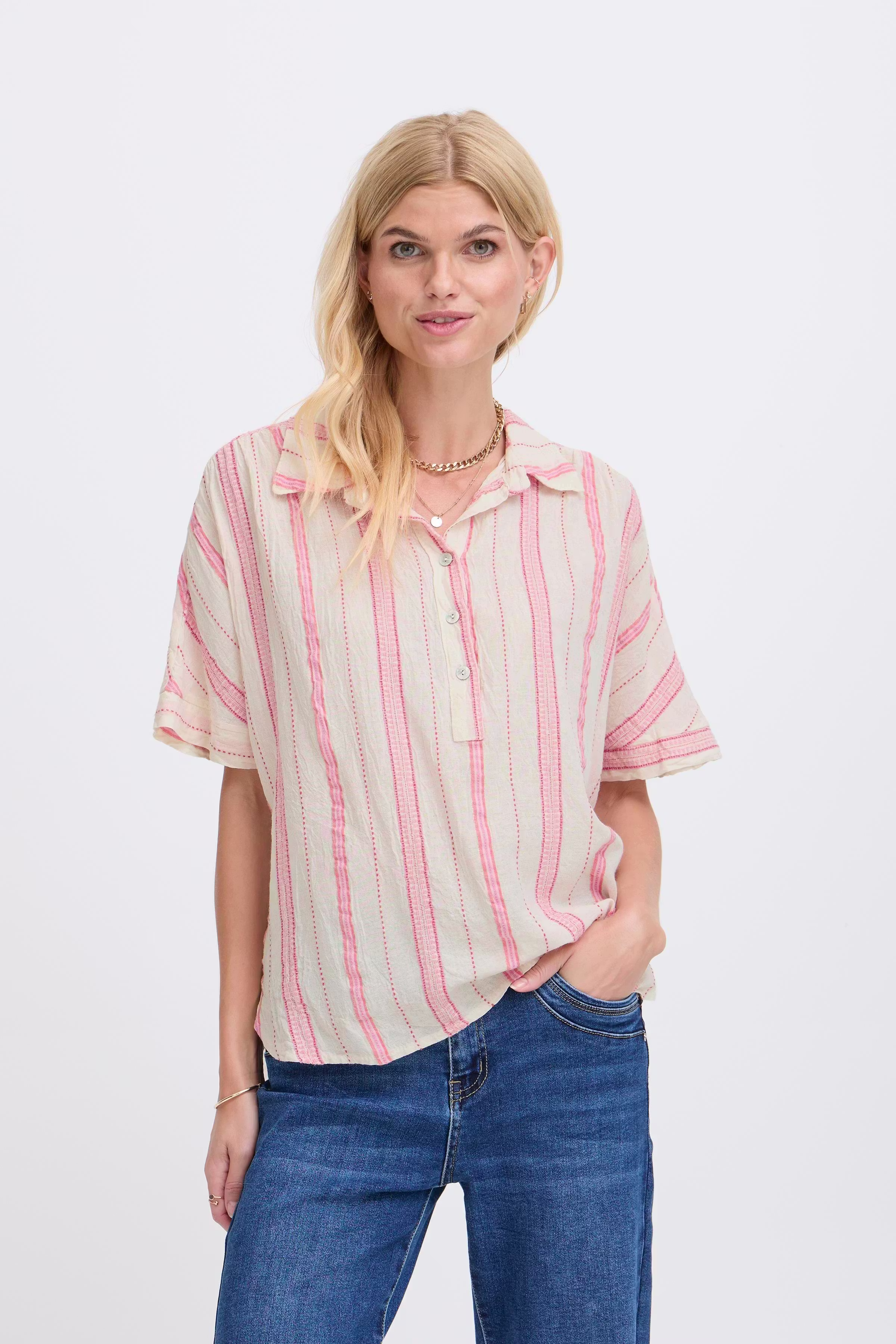SBSENDA Bluse LOOKBOOK FRONT 22101070-142305