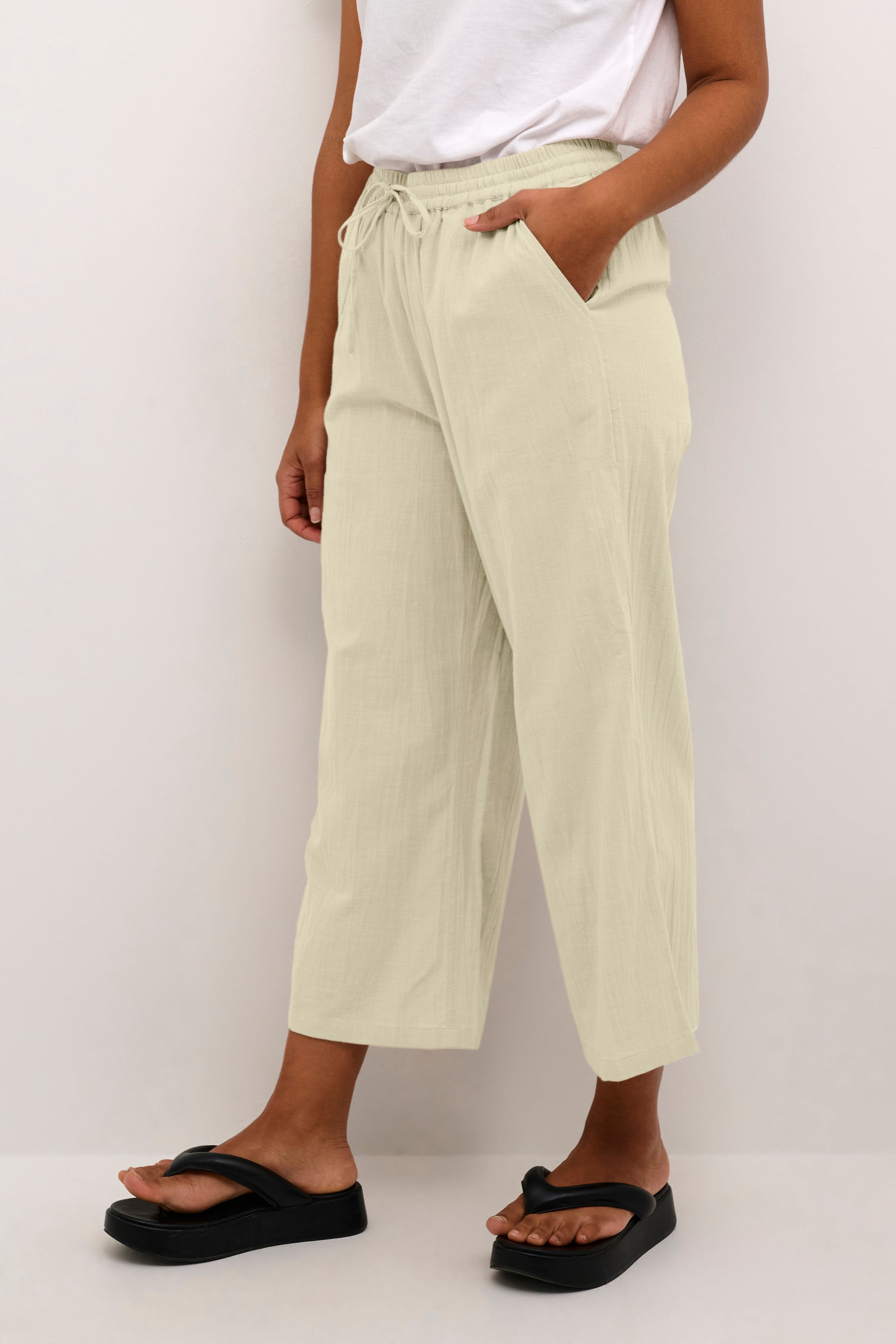 KAemily Broek LOOKBOOK FRONT 10508876-151305