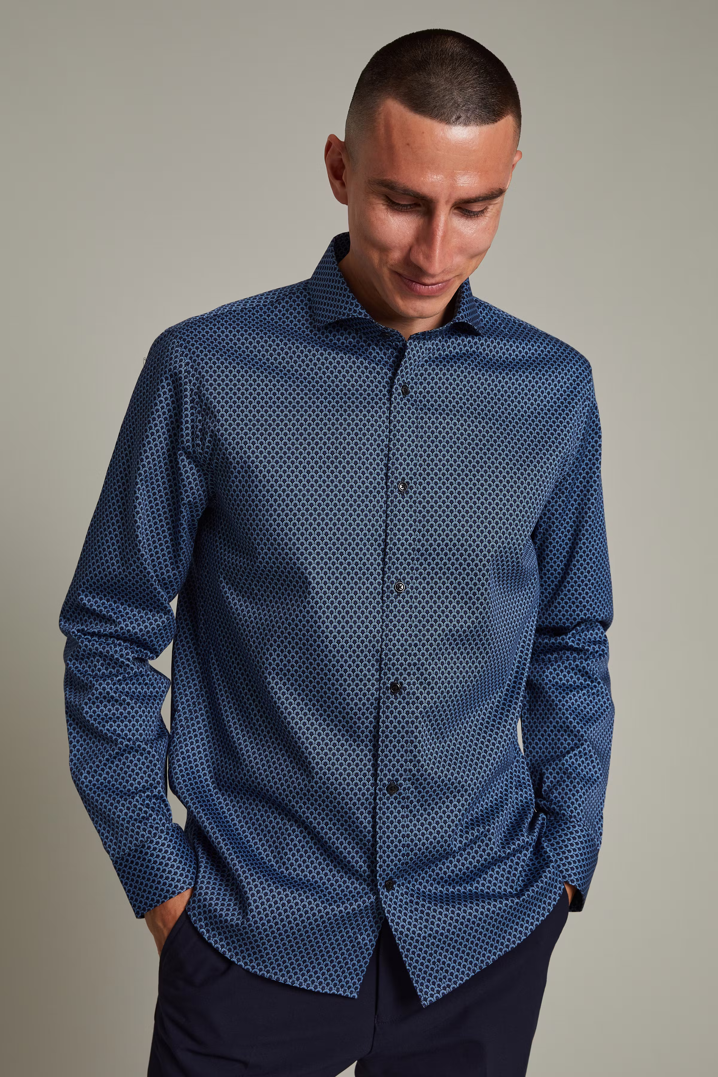 MAtrostol Shirt LOOKBOOK FRONT 30206386-194011
