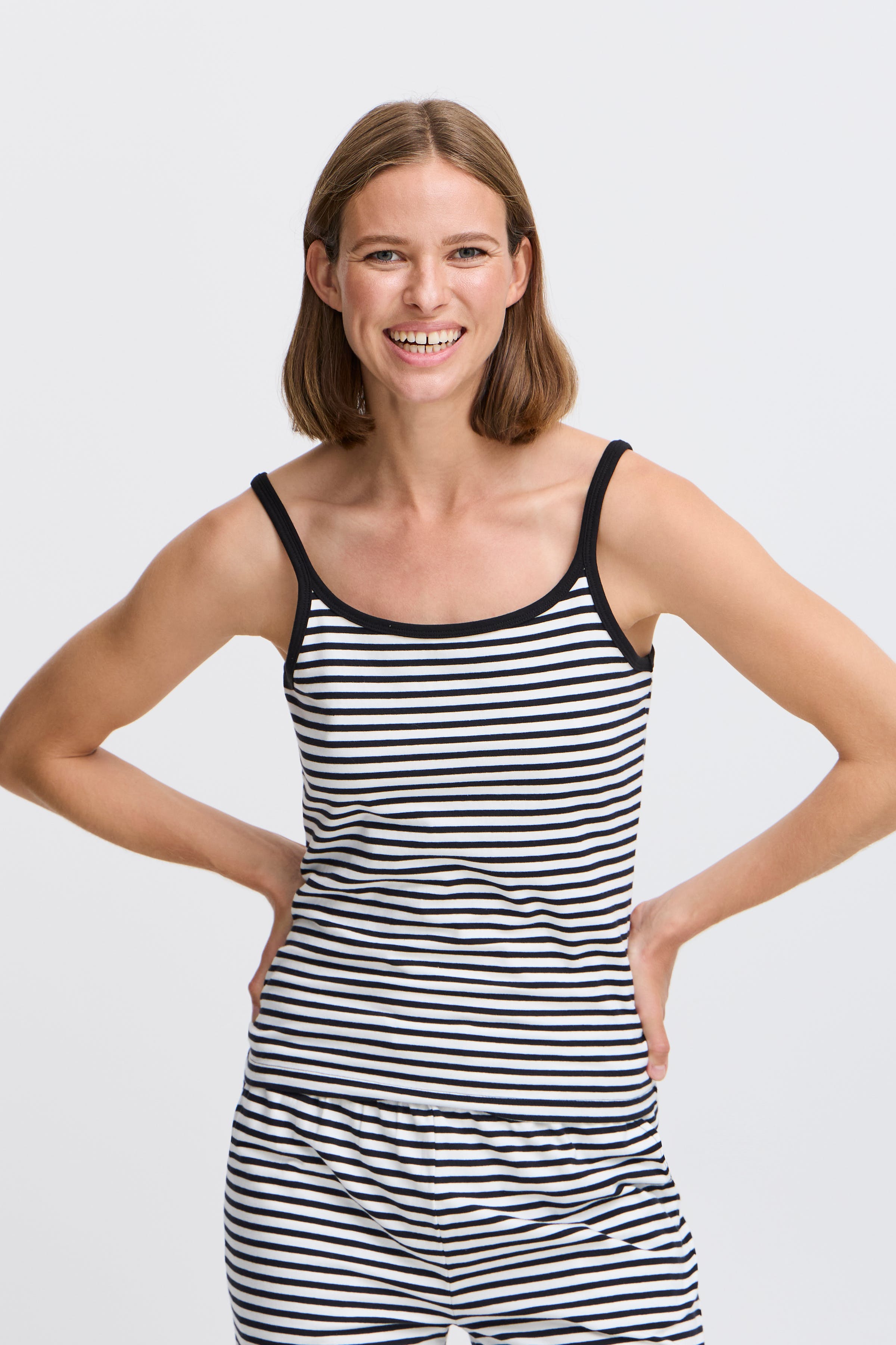 BYPANDINNA Top LOOKBOOK FRONT 20816855-204753