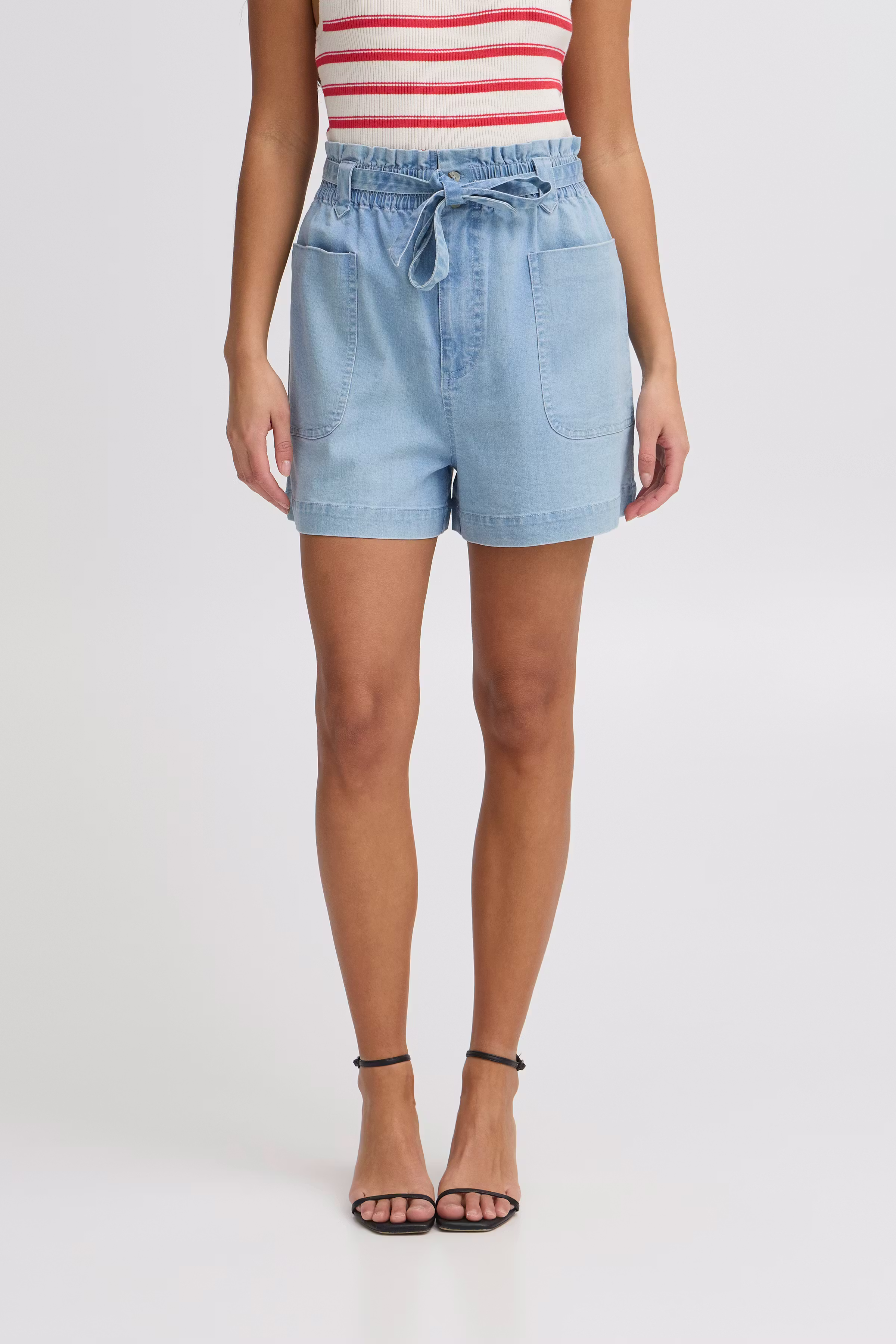 IRTRICA Shorts LOOKBOOK FRONT 20122996-204093