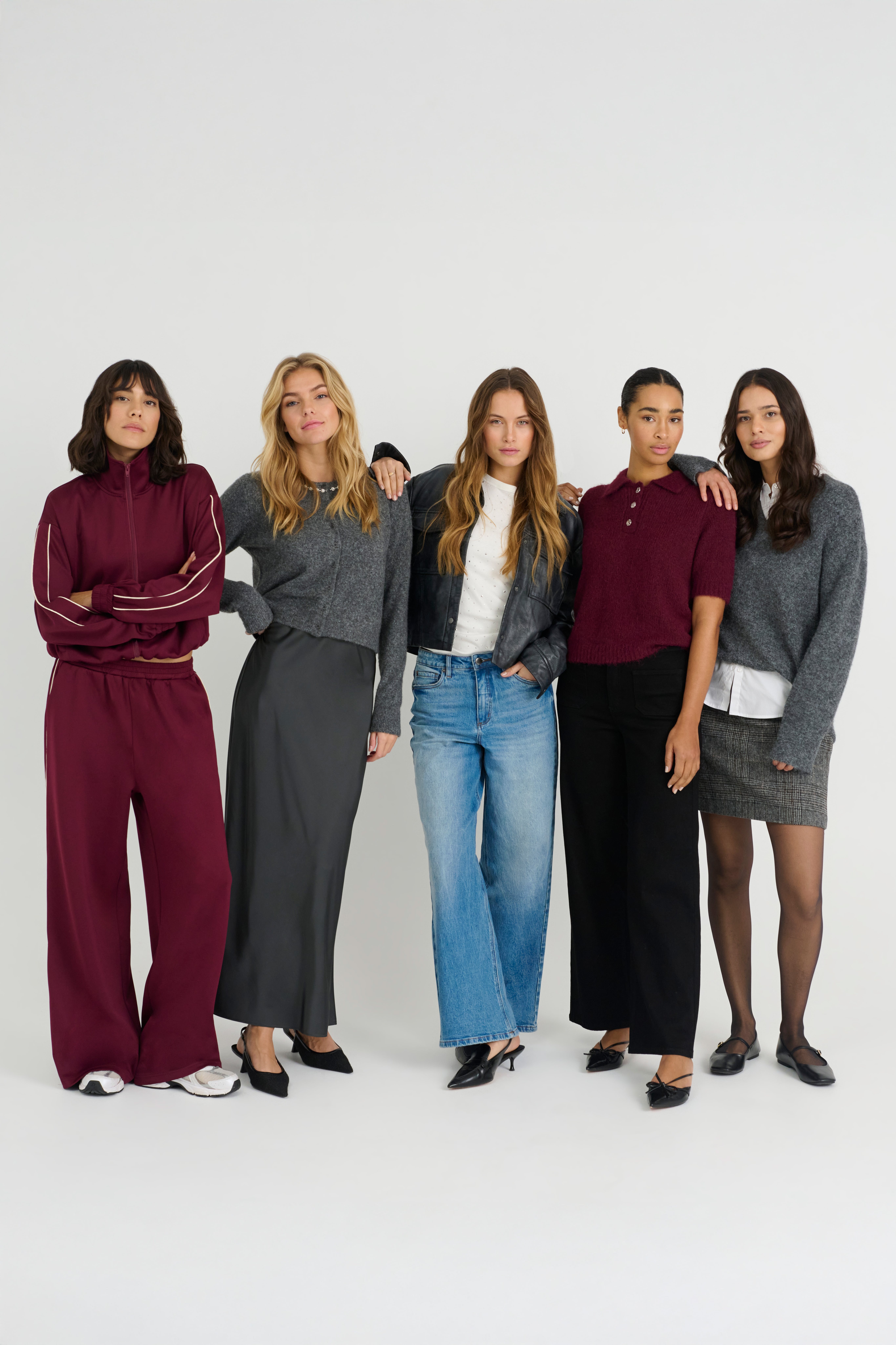 KAtrudy Pullover LOCATION NONE 10510635-100125