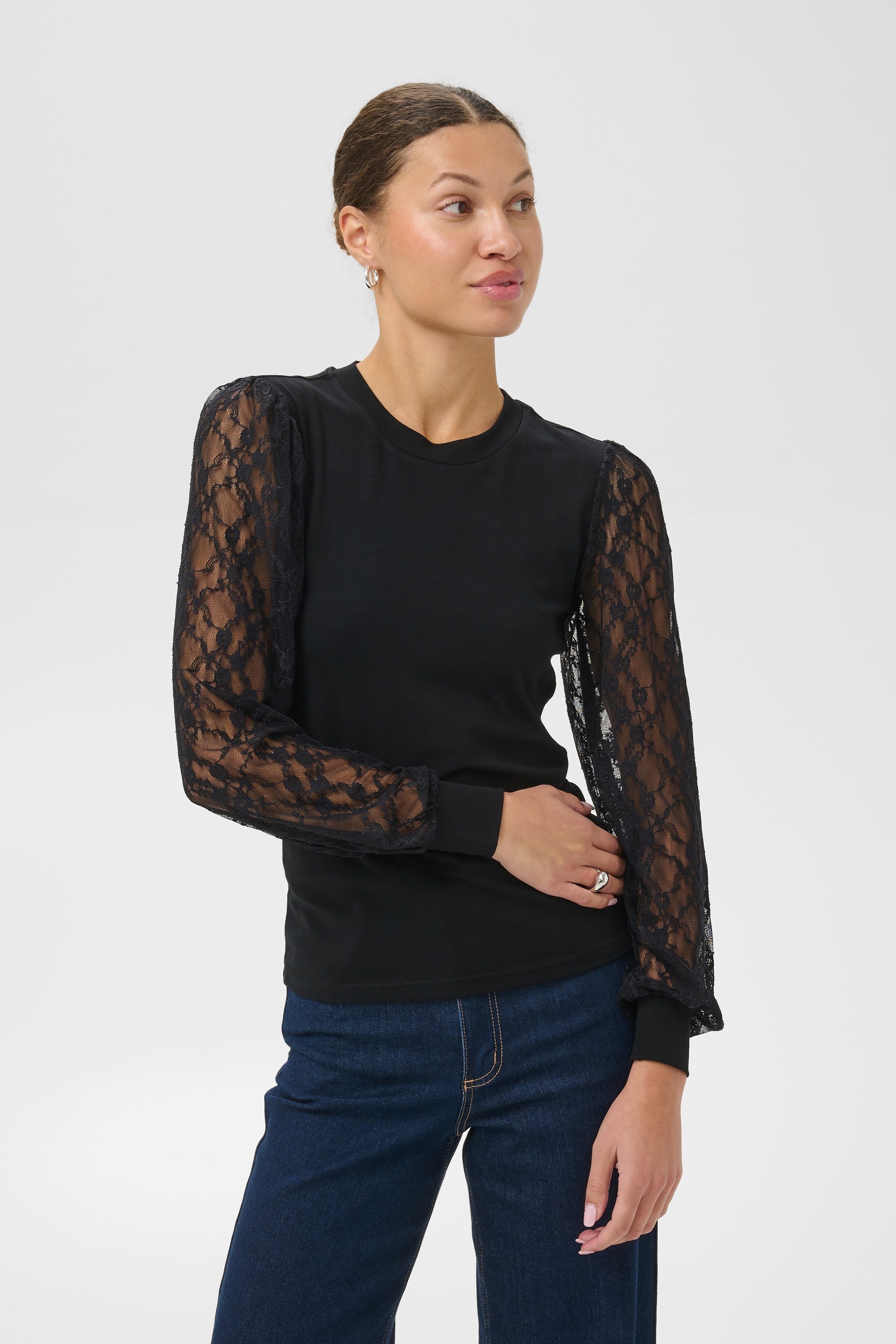 KAliana Bluse LOOKBOOK FRONT 10512539-100121