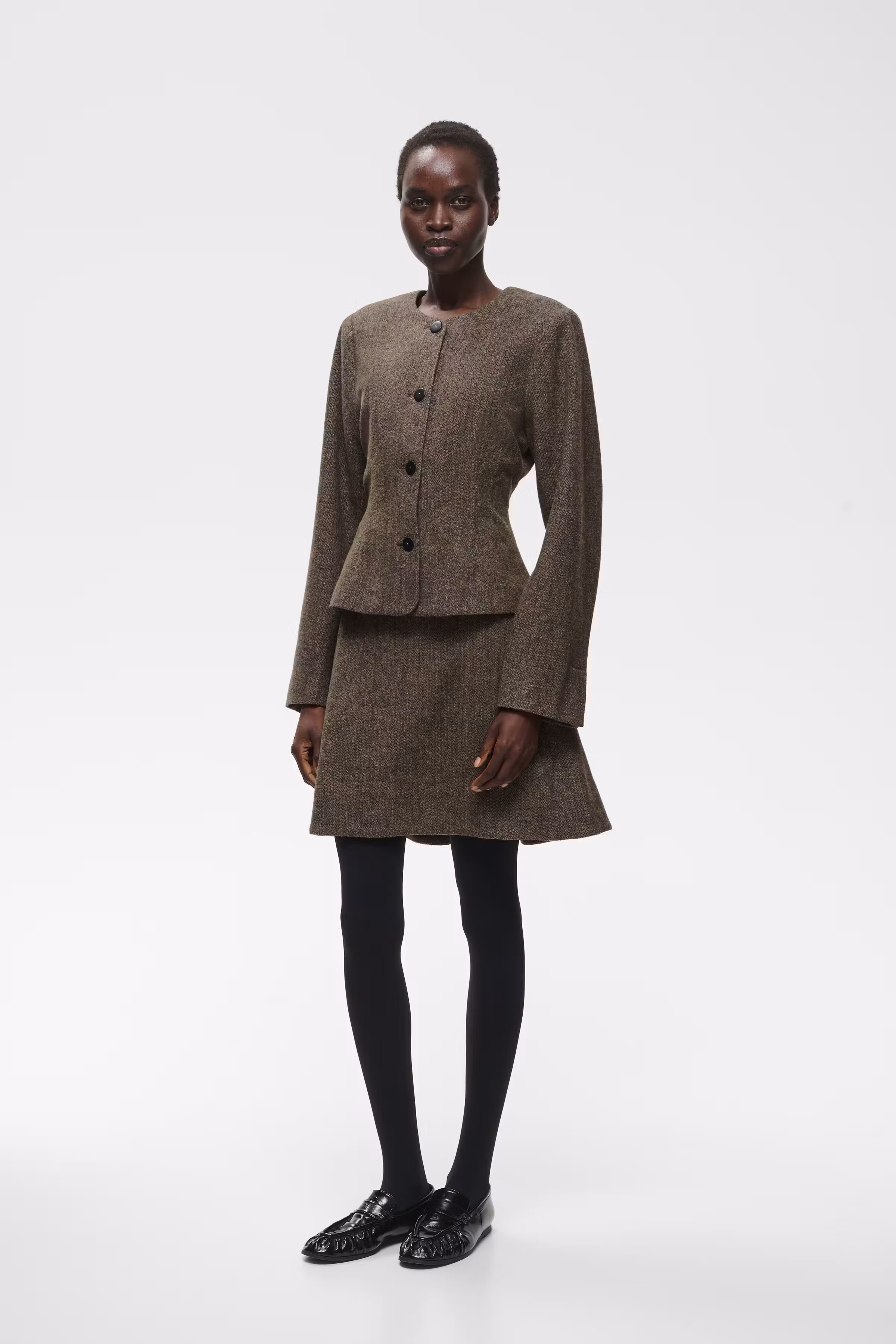 LixiIW Hose LOOKBOOK FRONT 30111414-305852