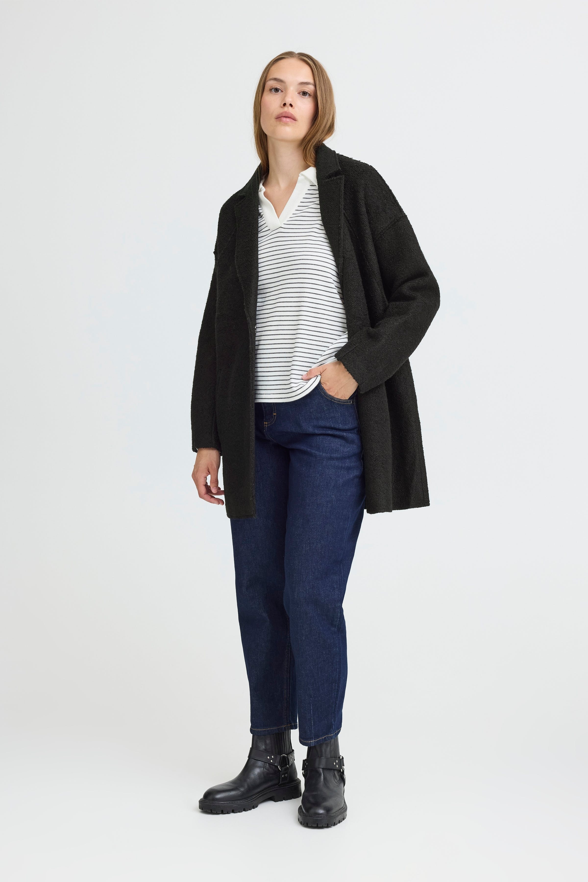 PZLULA Mantel LOOKBOOK FRONT 50209165-193911