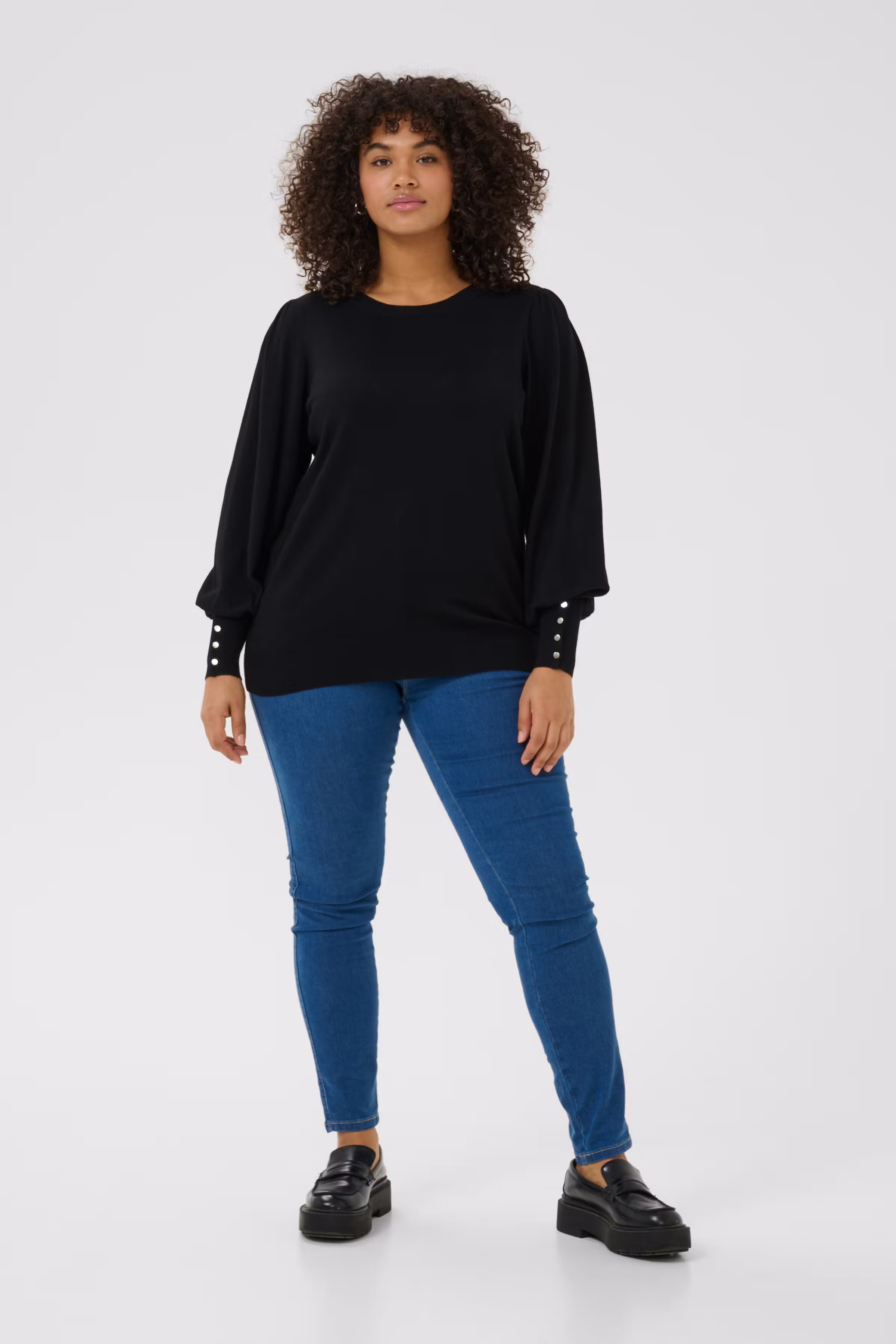 KClizzy Pullover LOOKBOOK FRONT 10582915-100121